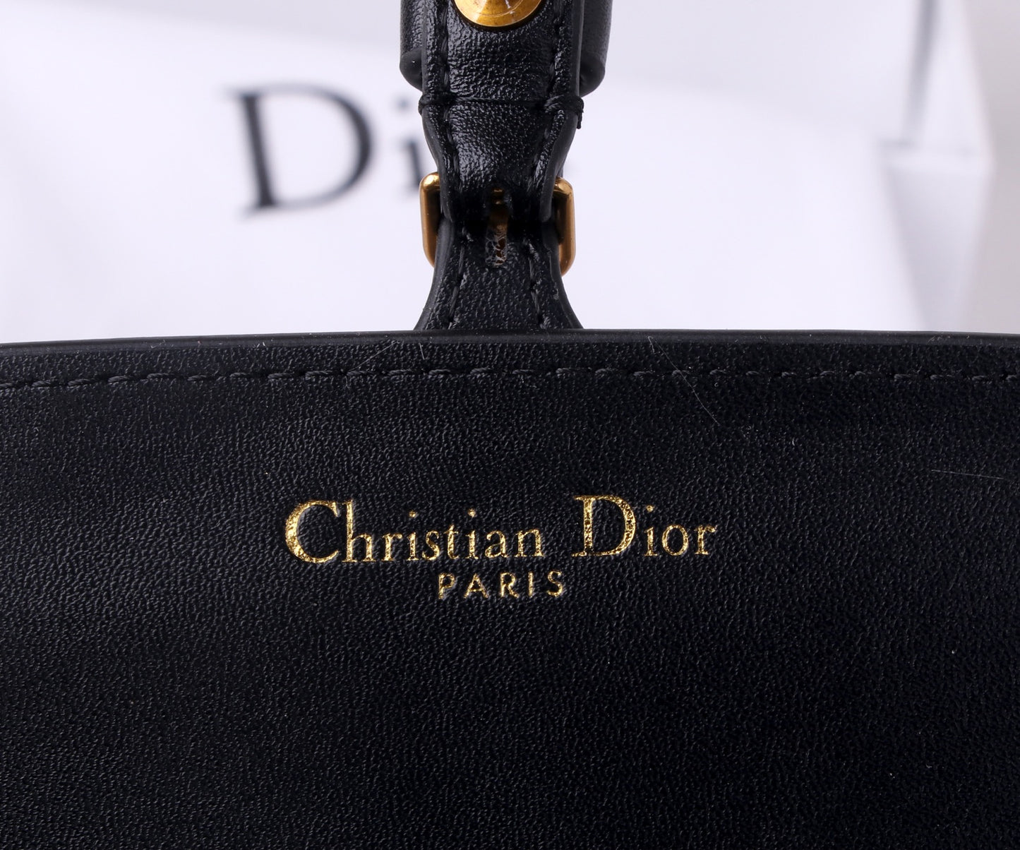 155ND53BDE Stylish leather bag