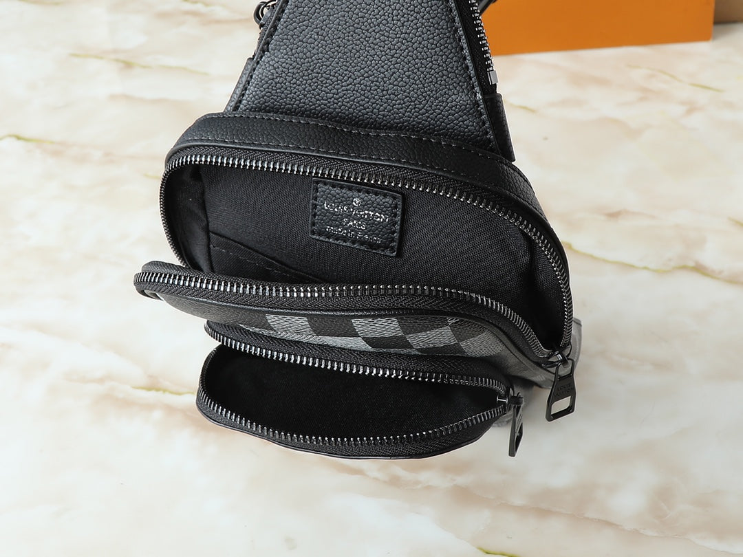 15RE20BDE Stylish leather bag