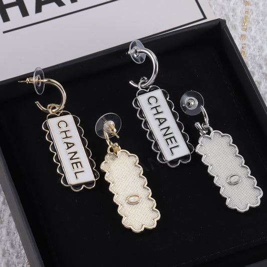 14C1091EDE Stylish  Earrings