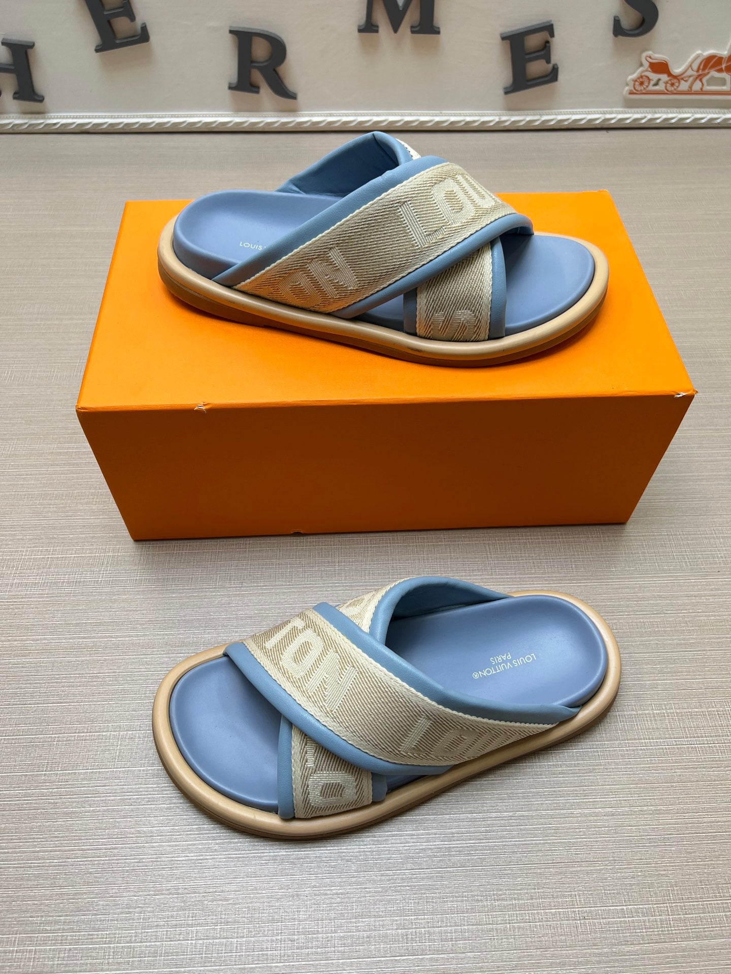 535ZE270ZDE Stylish Slippers