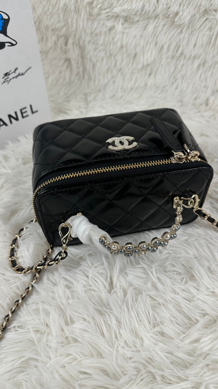 1XC377BDE Stylish leather bag 