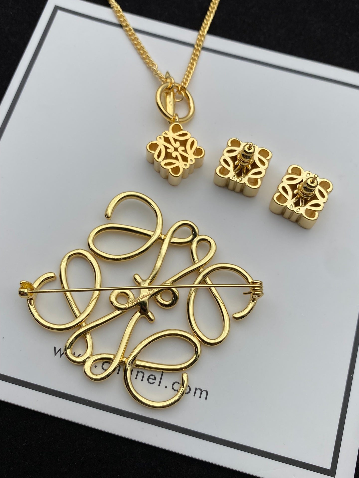 14A600XDE Stylish  Earrings Brooch Necklaces