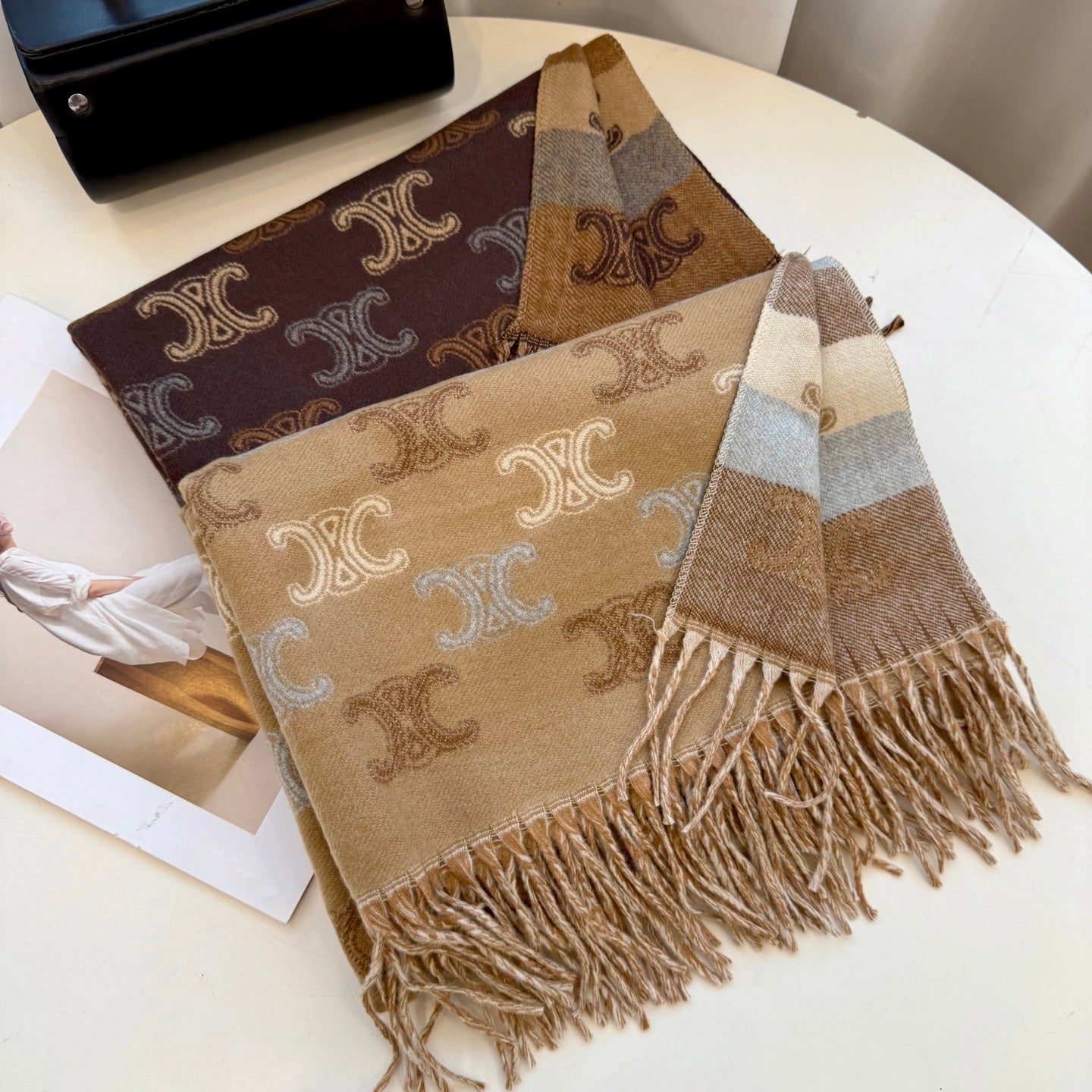185ZN17WDE Stylish Winter Scarves