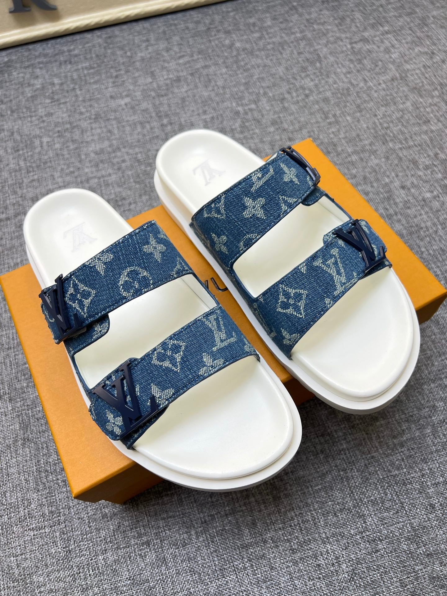 535RE2ZDE Stylish Slippers shoes