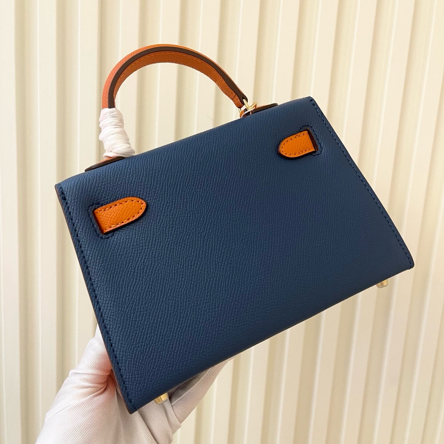 2WH25BDE Stylish leather bag