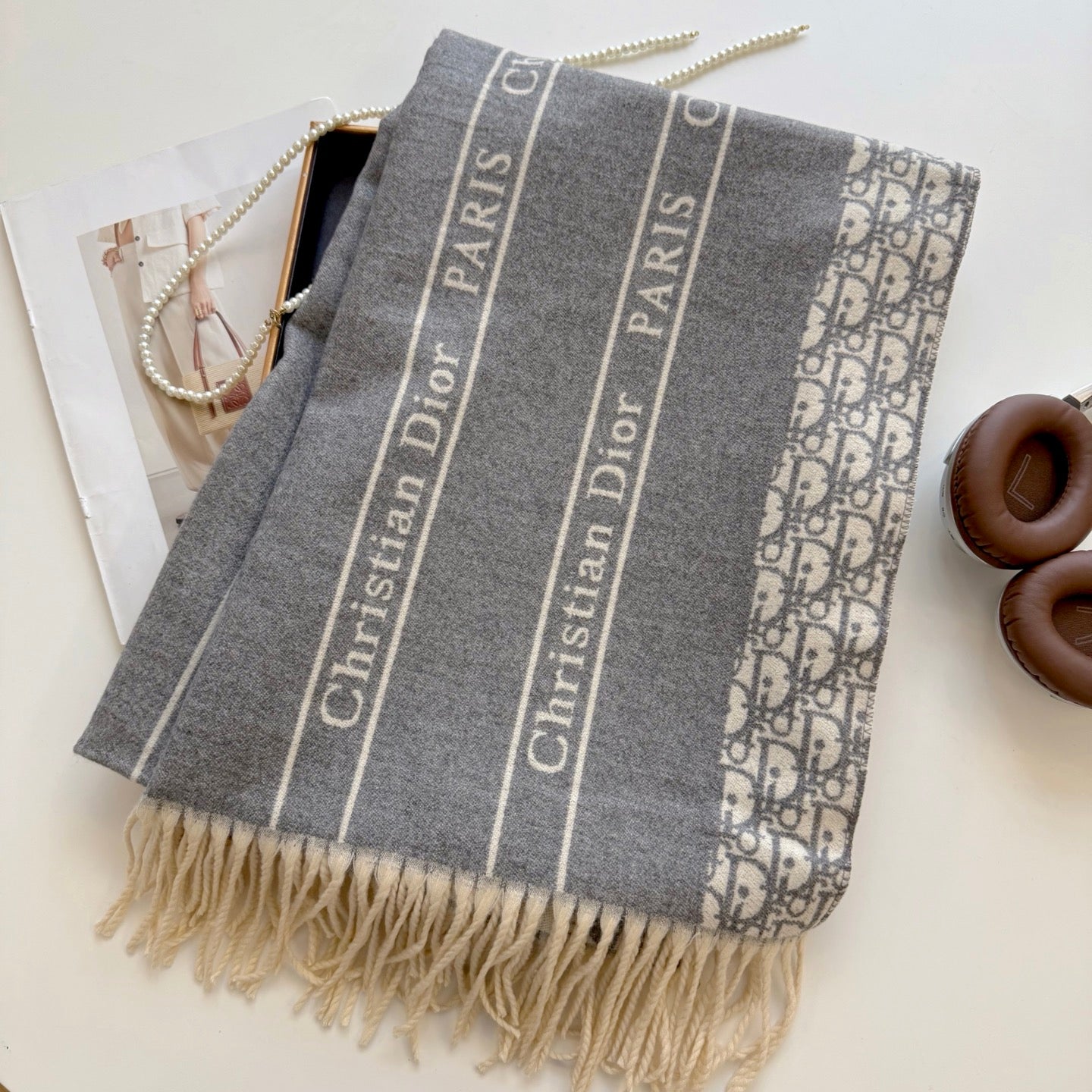 185ZD59WDE Stylish Winter Scarves