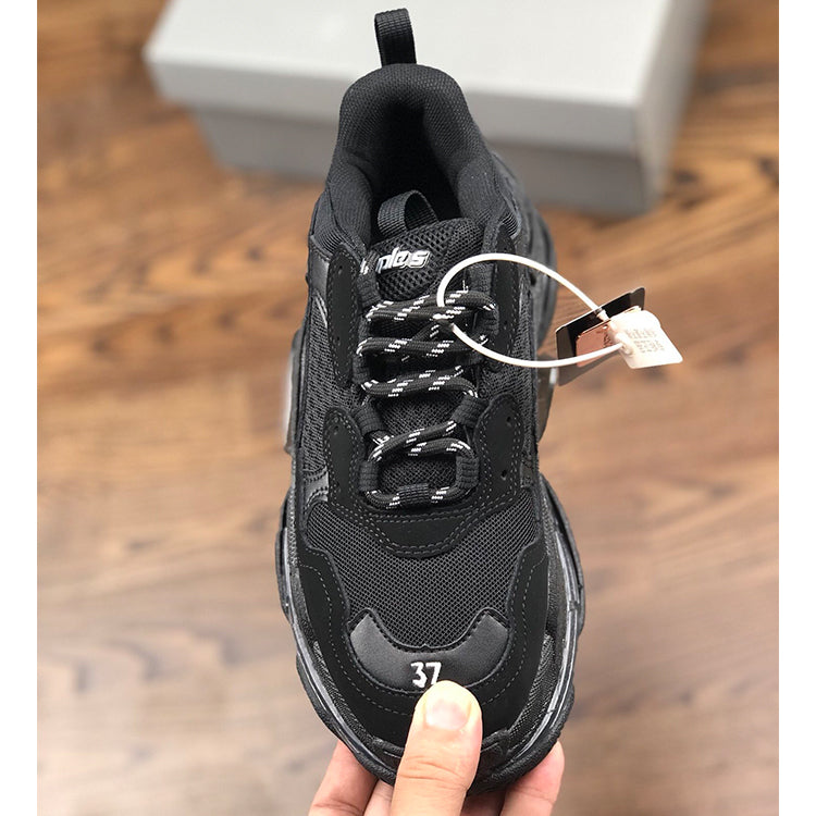 2J5ZDE Stylish Sneakers