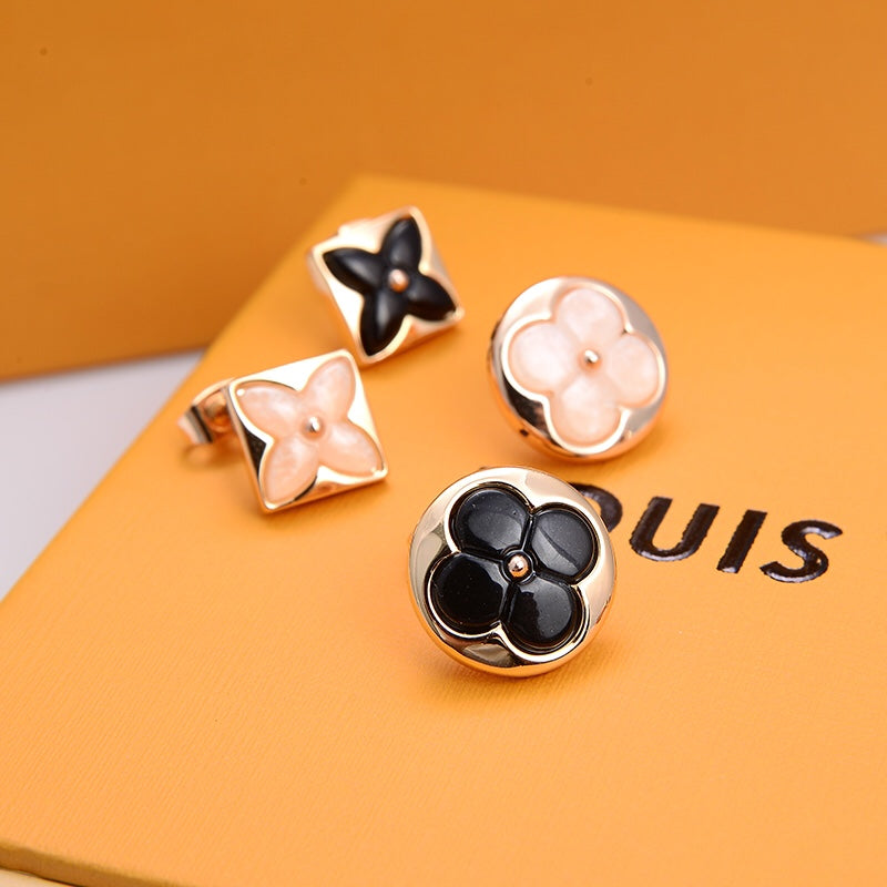 14E297EDE Stylish Earrings