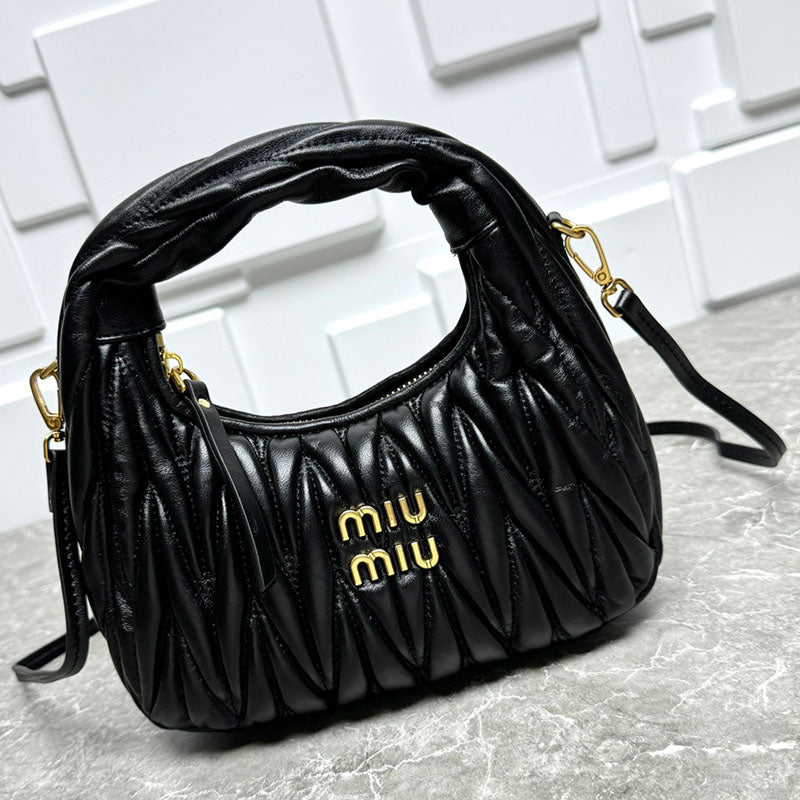 2WA19BDE Stylish leather bag