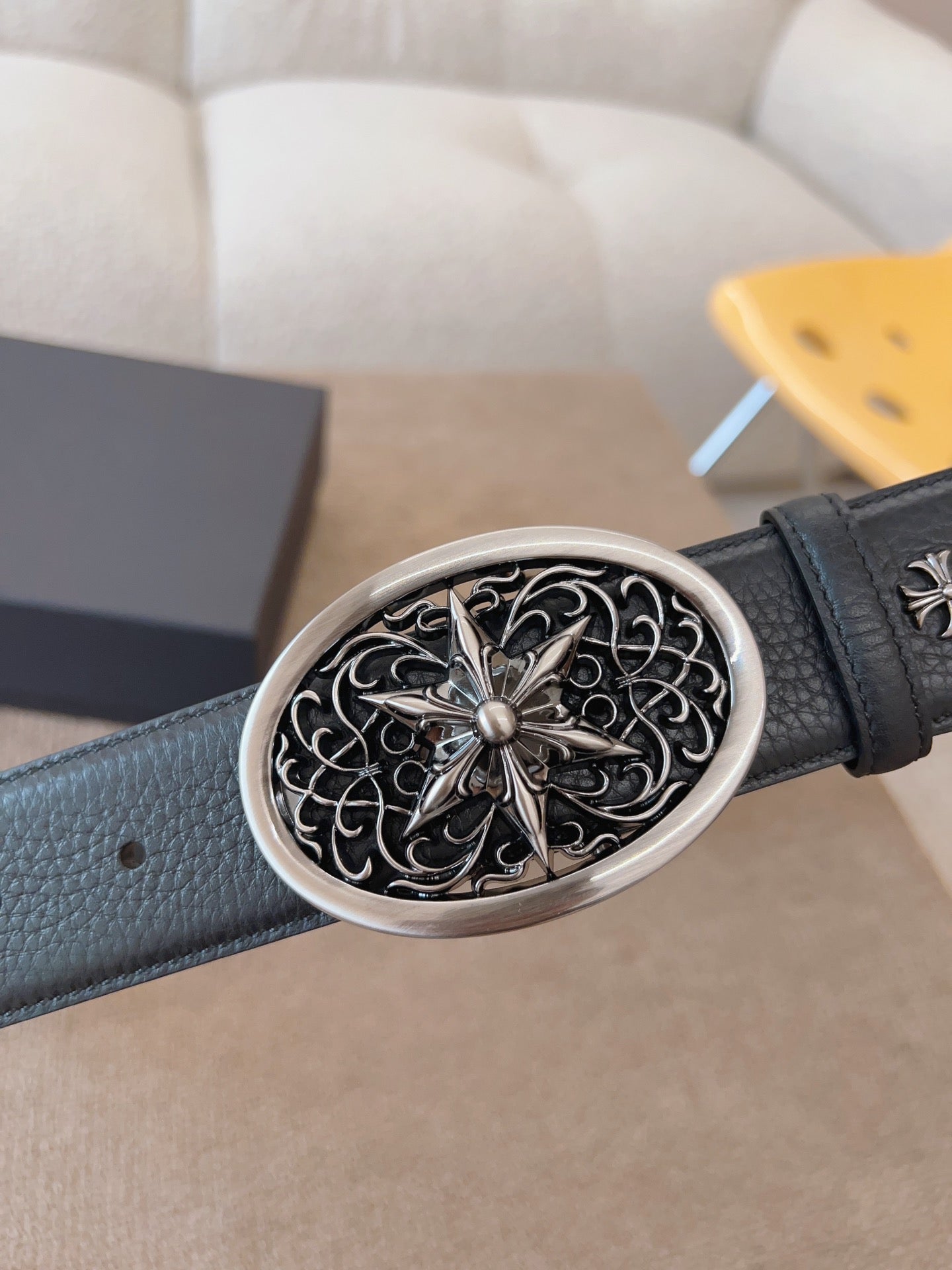 255RA15PDE Stylish  High quality belt With full package