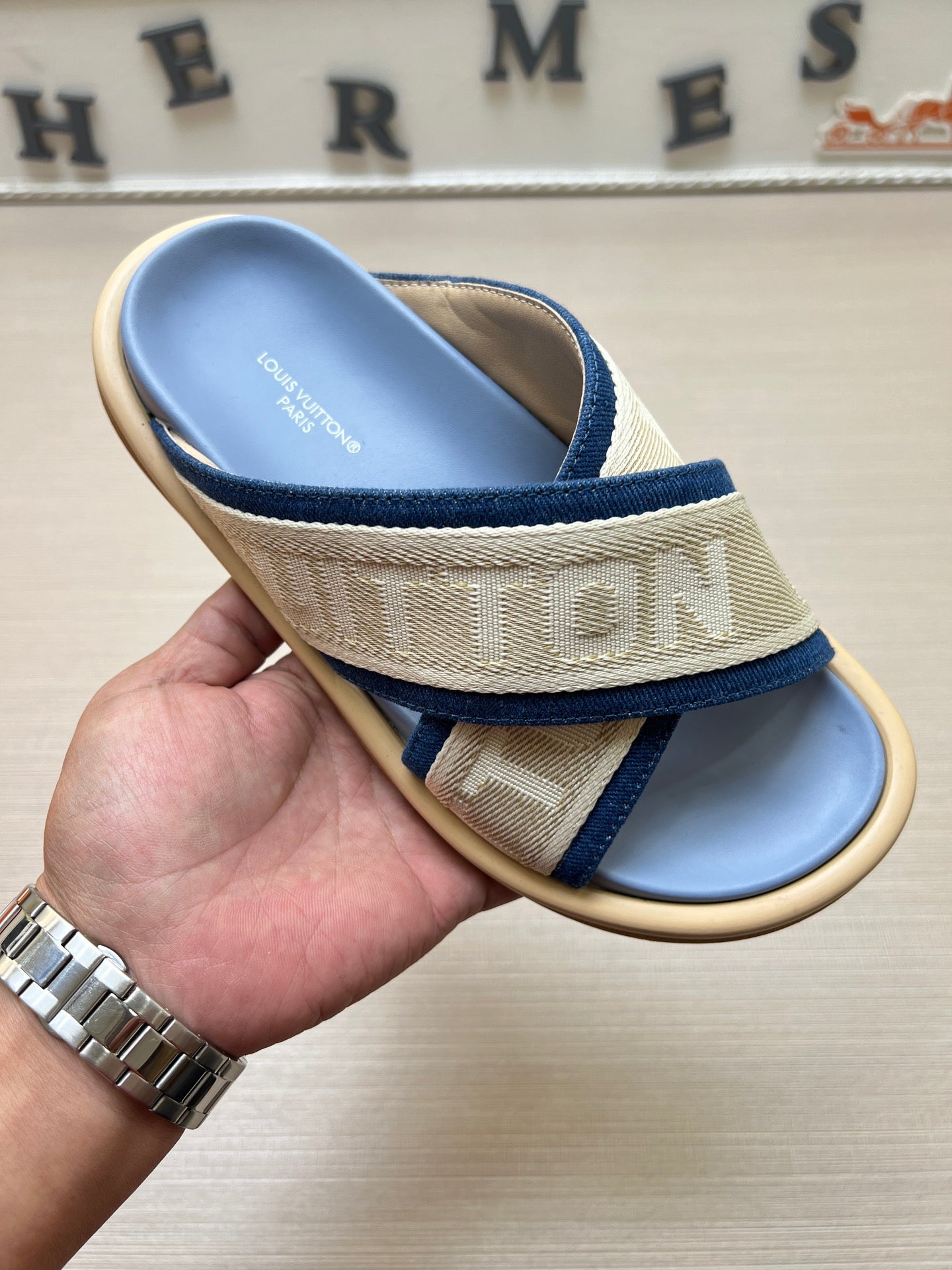 535ZE272ZDE Stylish Slippers