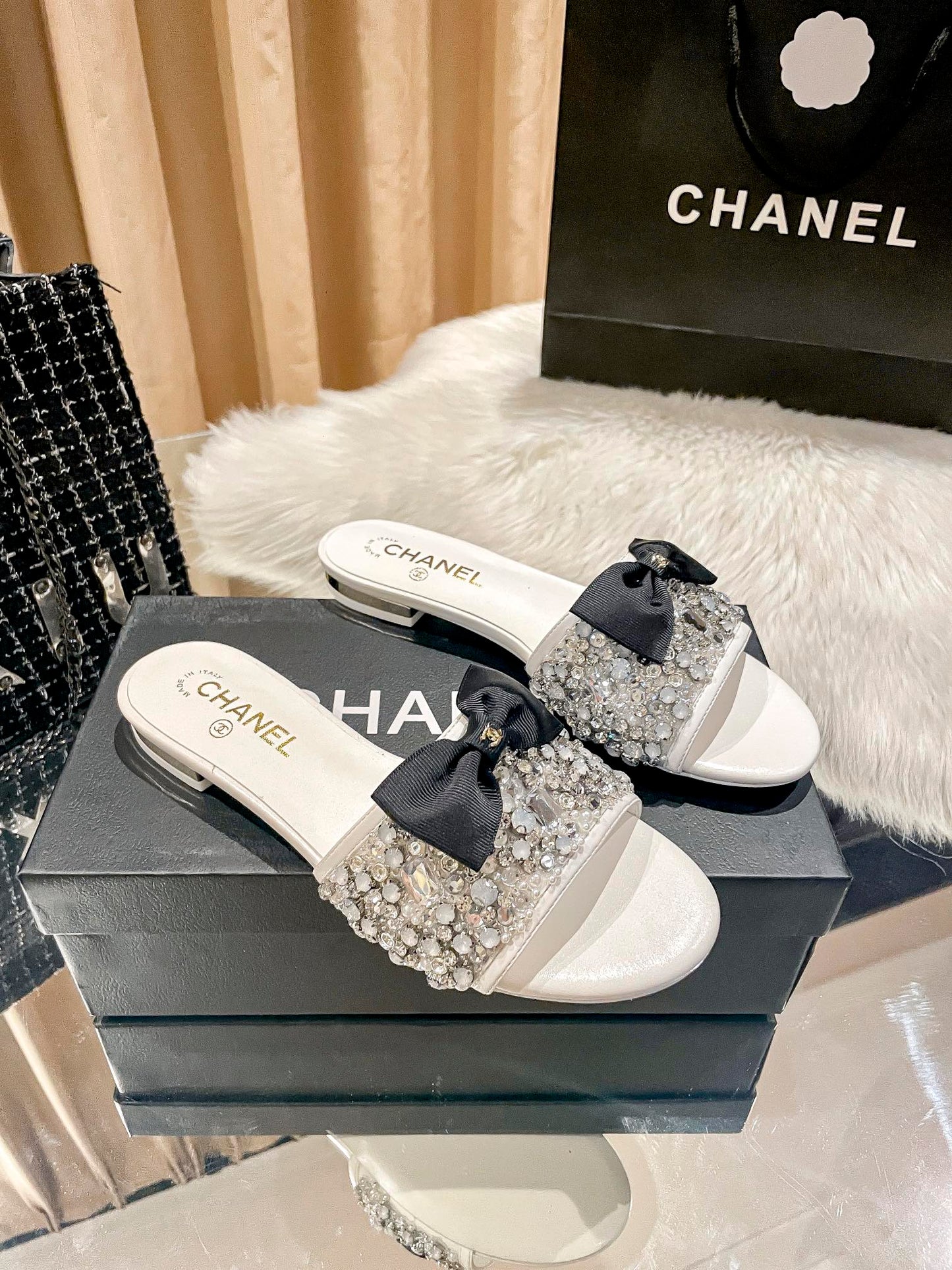 14C165ZDE Stylish Slippers