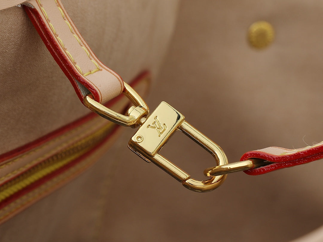 175NE5BDE Stylish leather bag