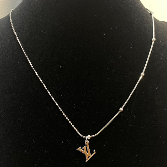 14E650KDE Stylish Necklaces