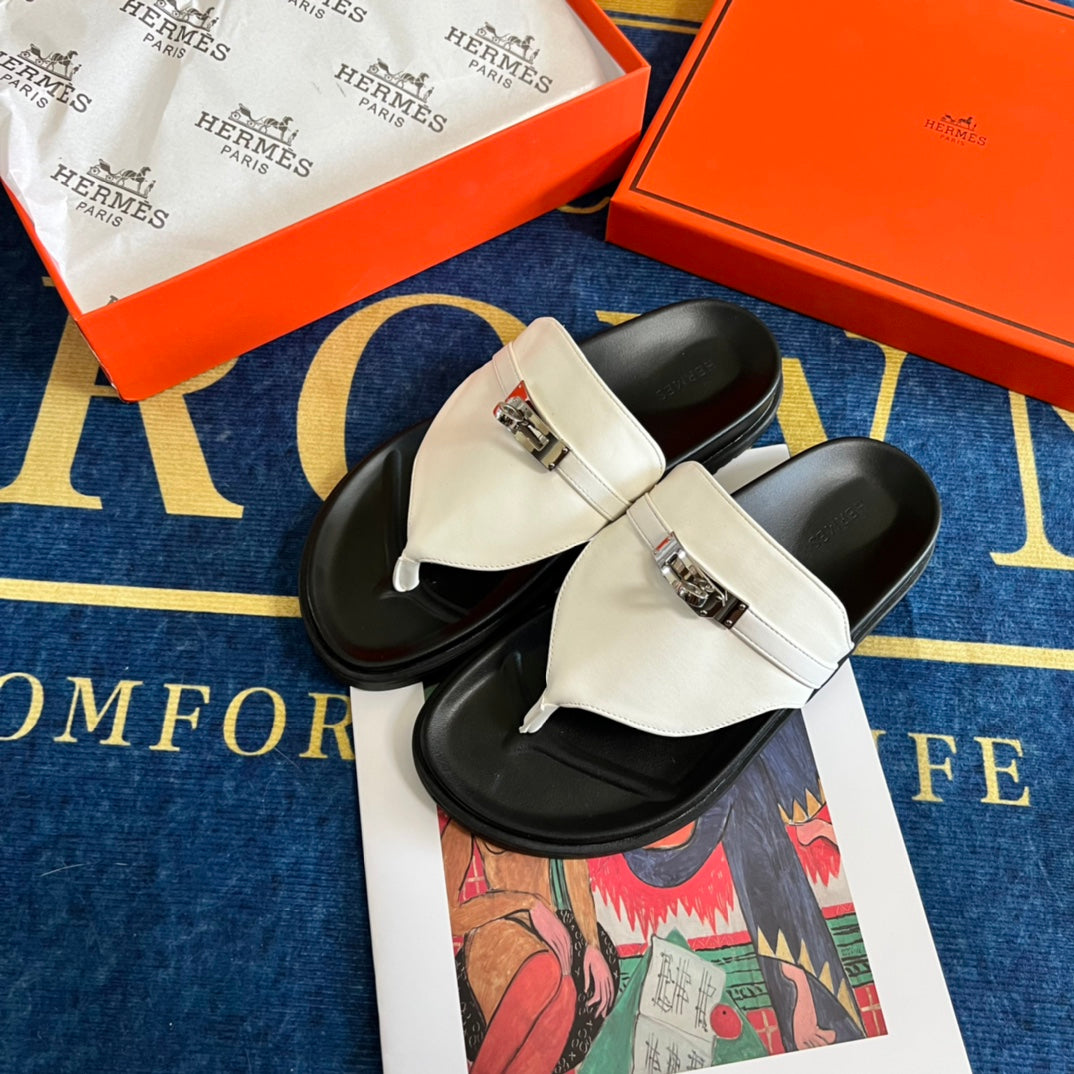 14H3ZDE Stylish Slippers