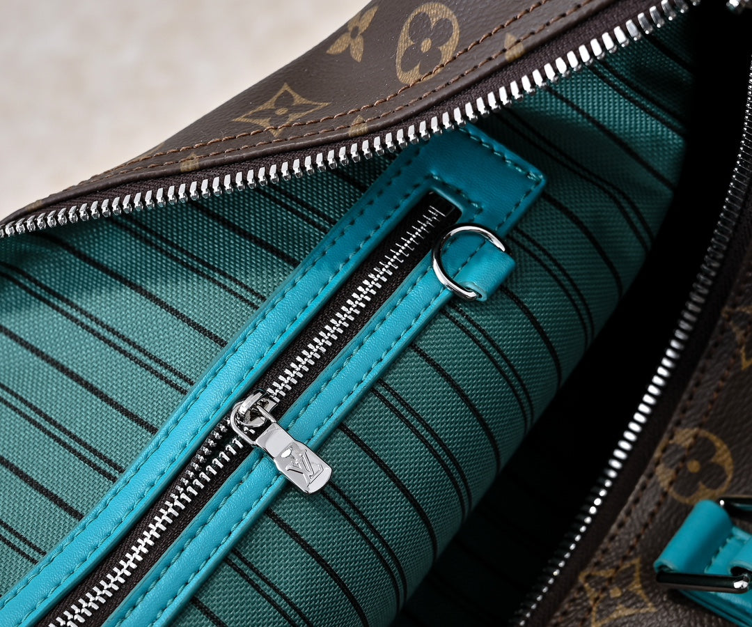165NE88BDE Stylish leather luggage bags