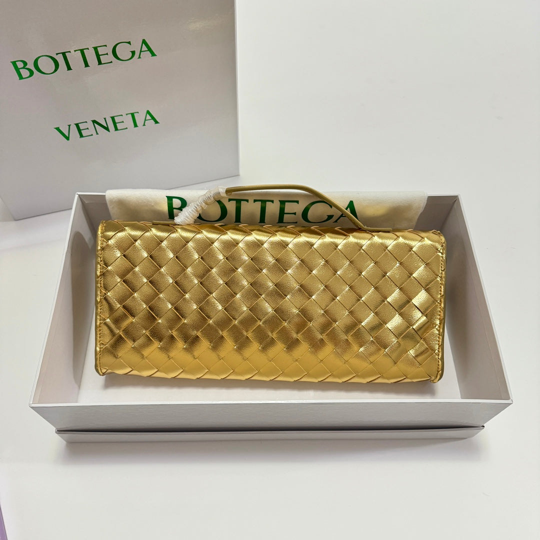 1XA380BDE Stylish leather bag 