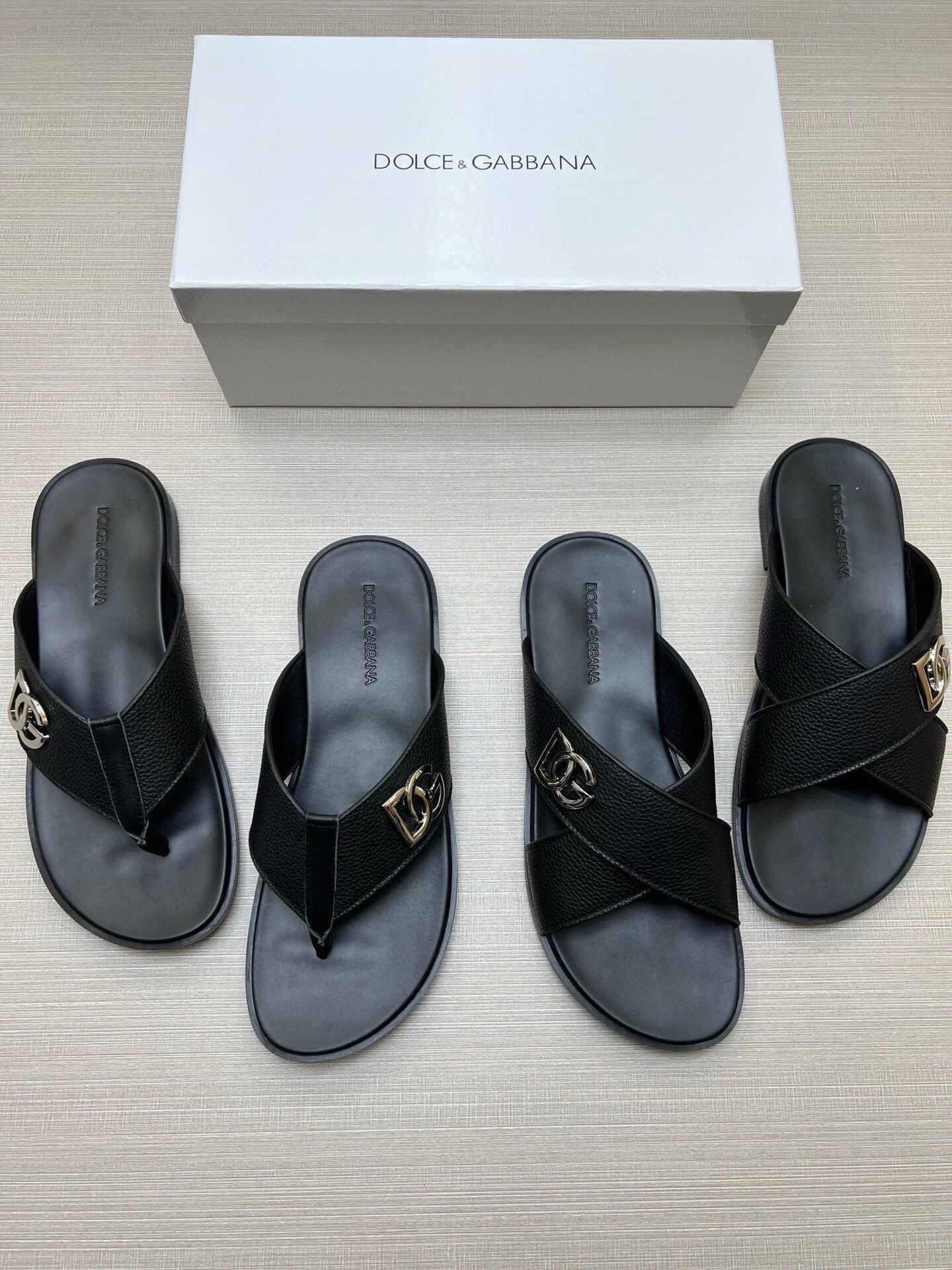 54A20ZDE Stylish slippers