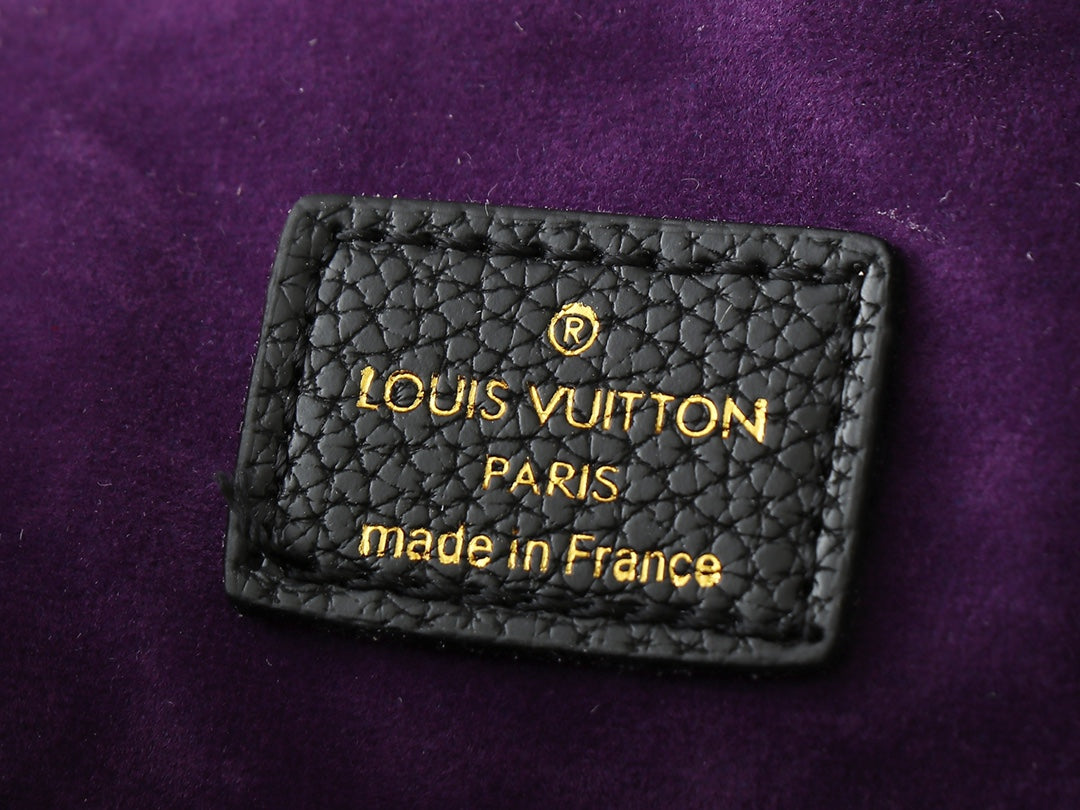 1WE115BDE Stylish leather bag