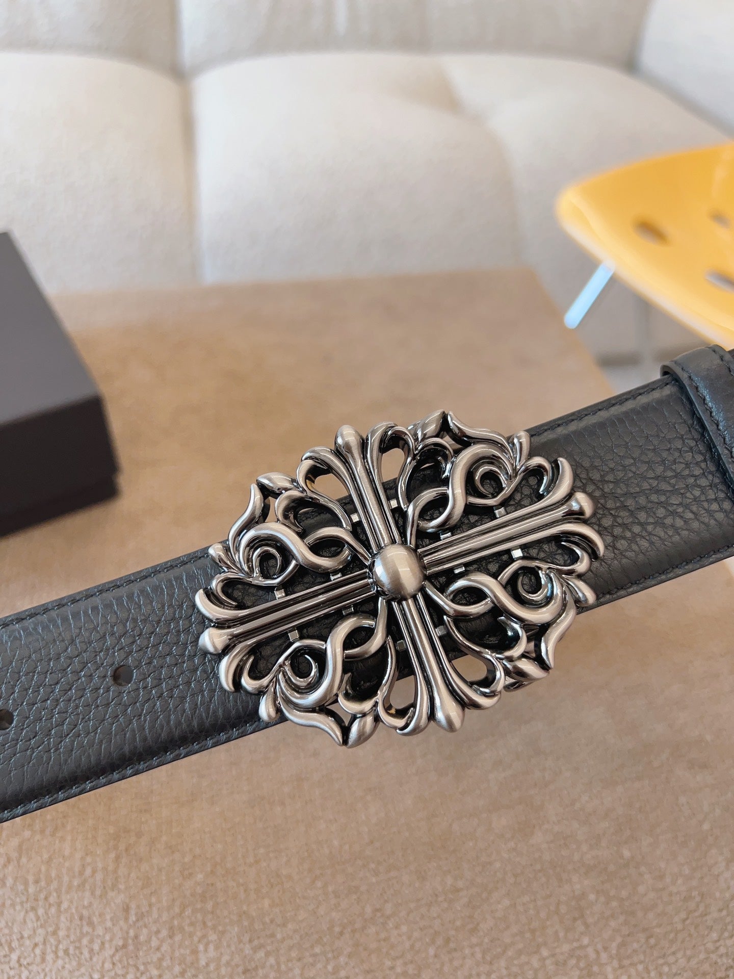 255RA14PDE Stylish  High quality belt With full package