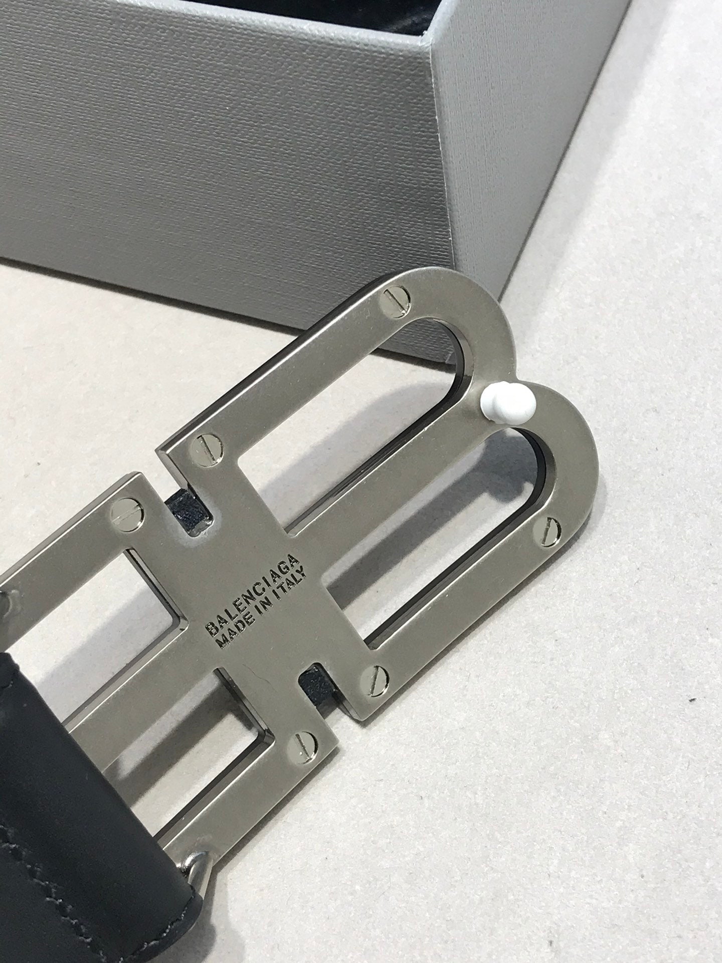 255RJ3PDE Stylish  High quality belt With full package