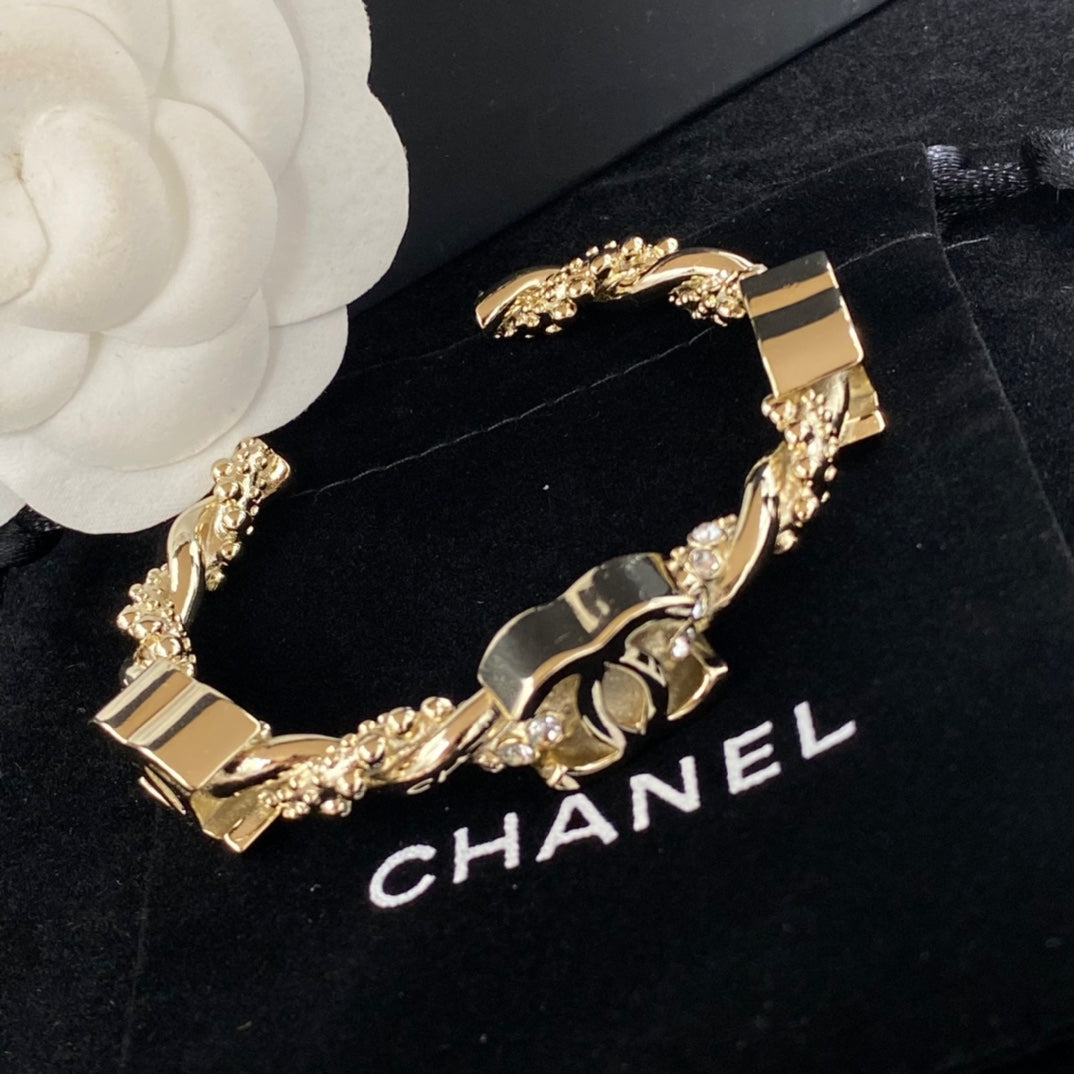 1XC578KDE Stylish Bracelets