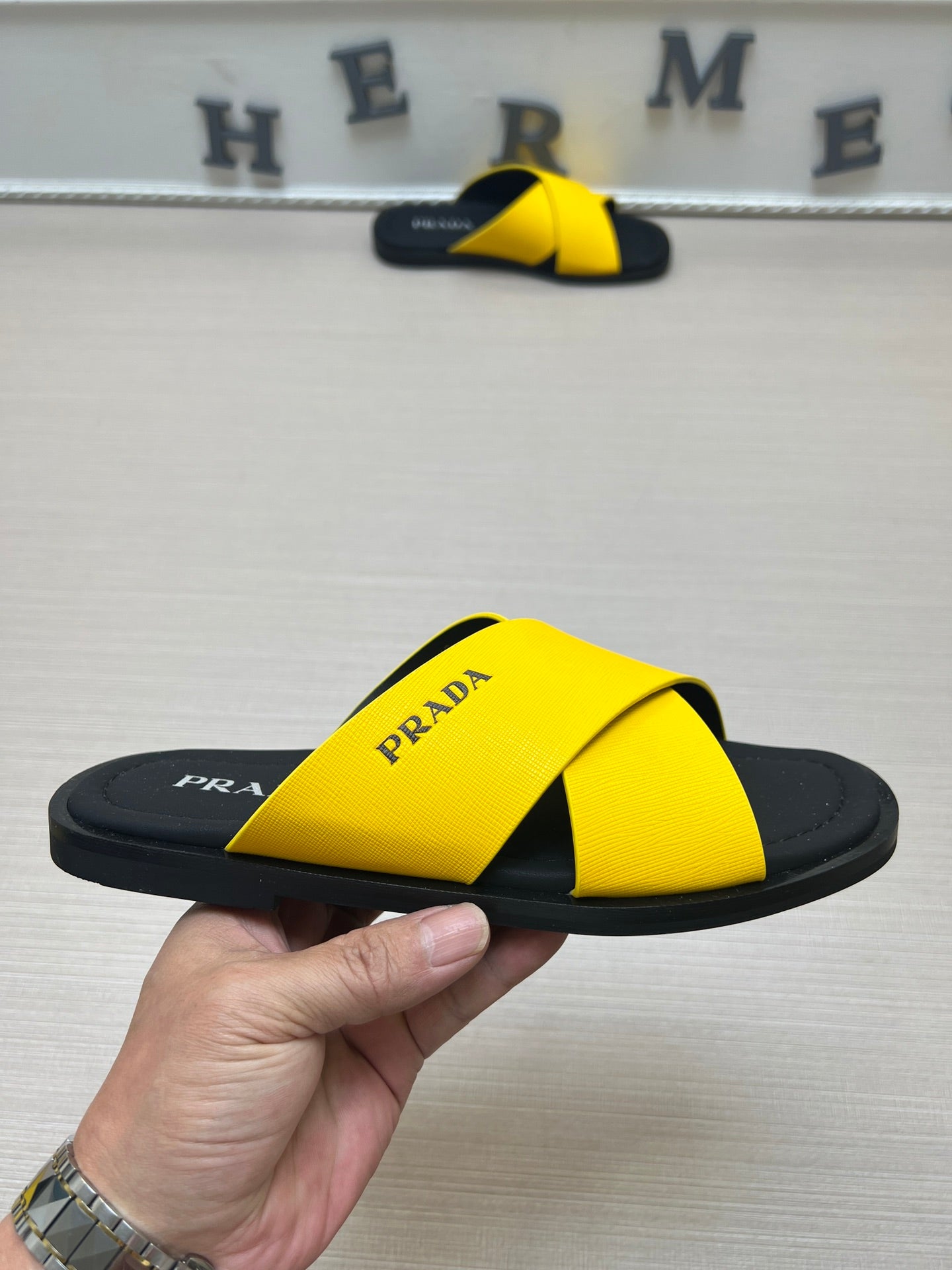 54PD75ZDE Stylish slippers