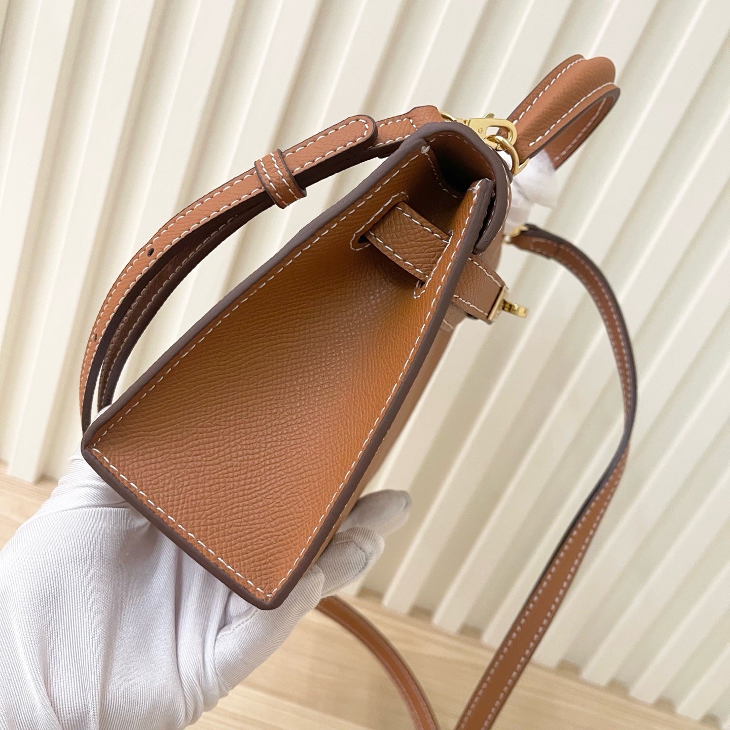 2WH26BDE Stylish leather bag