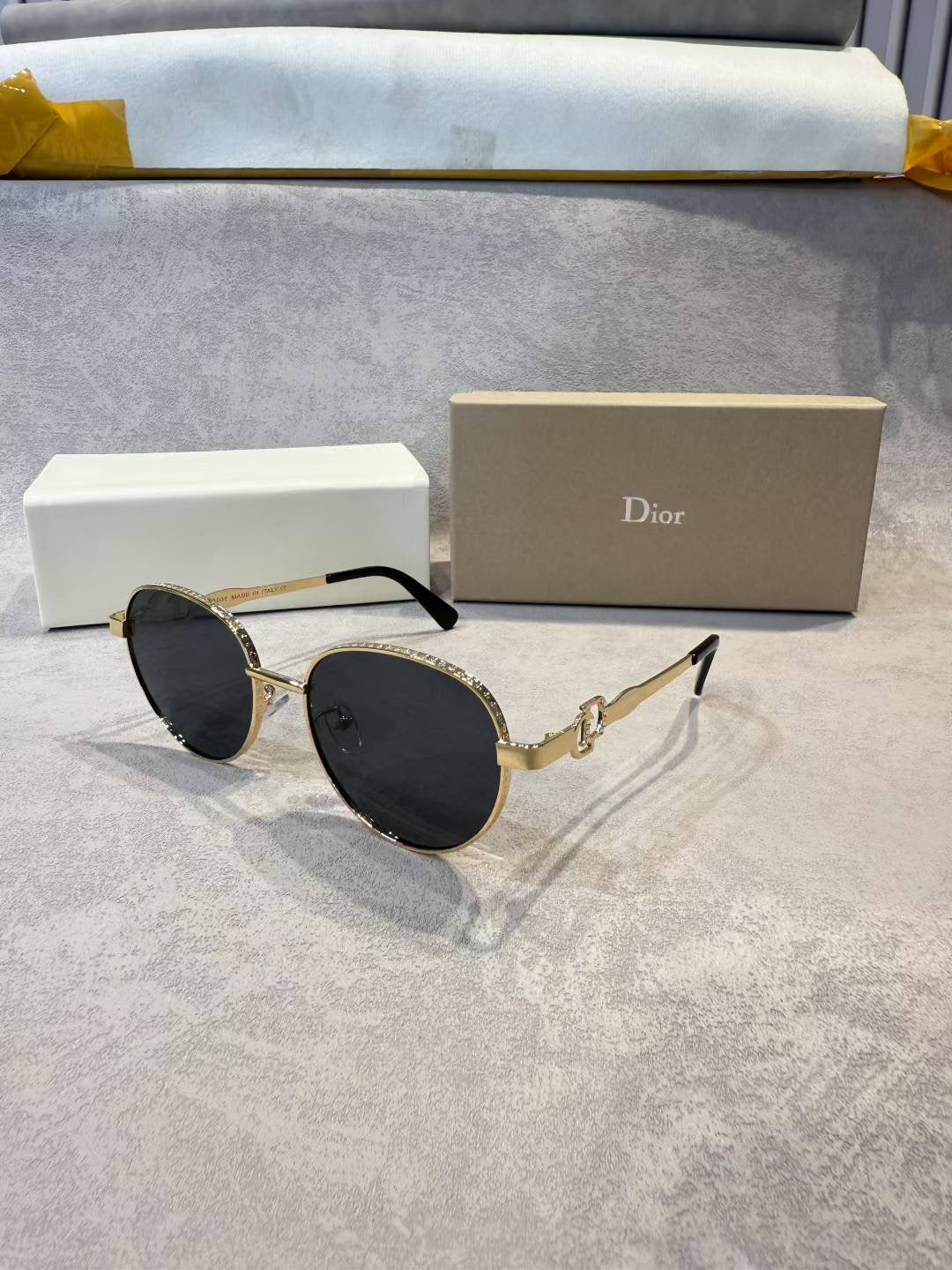 285RD60TDE Stylish Sunglasses