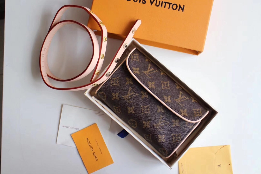 1XE62BDE Stylish leather bag