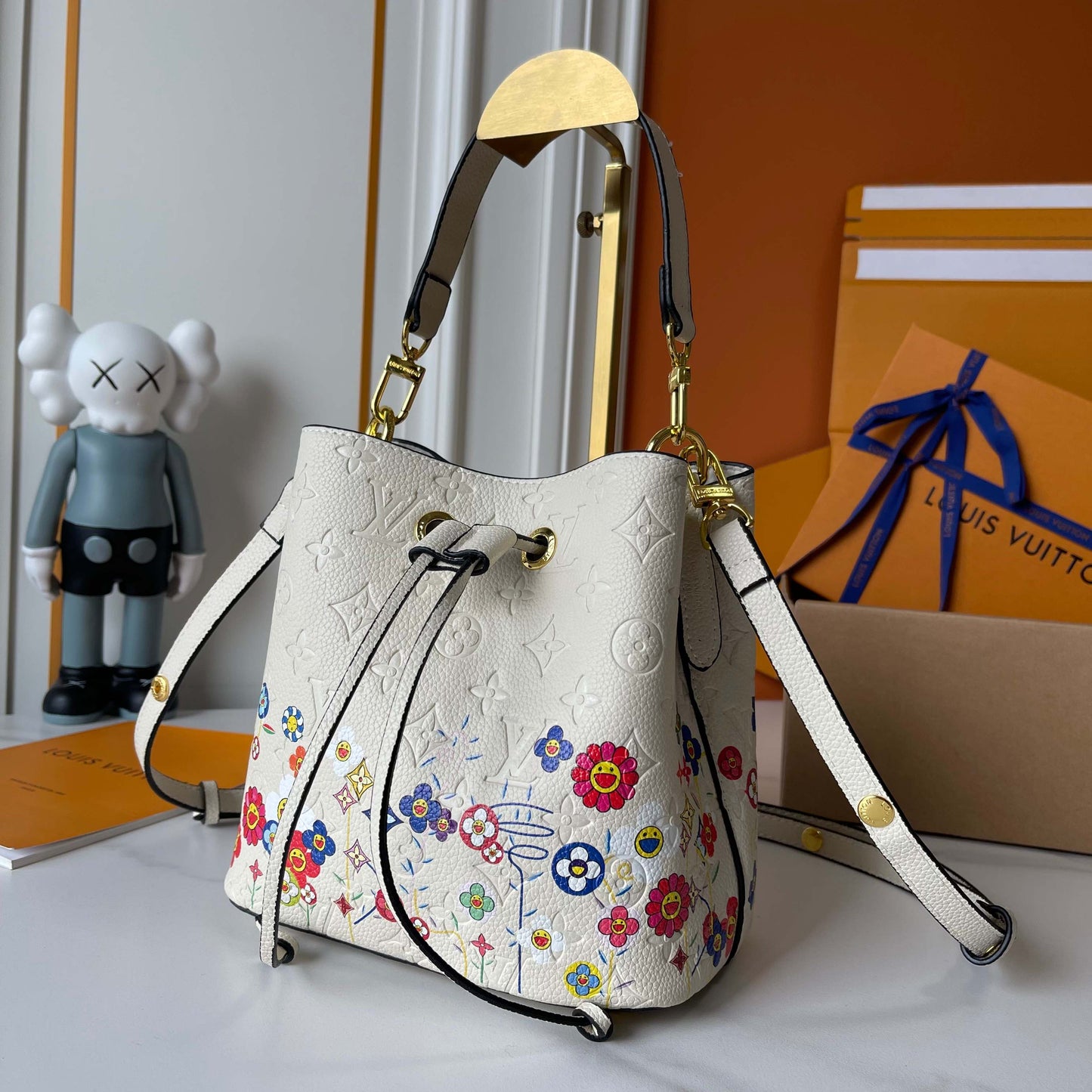 15RE33BDE Stylish leather bag