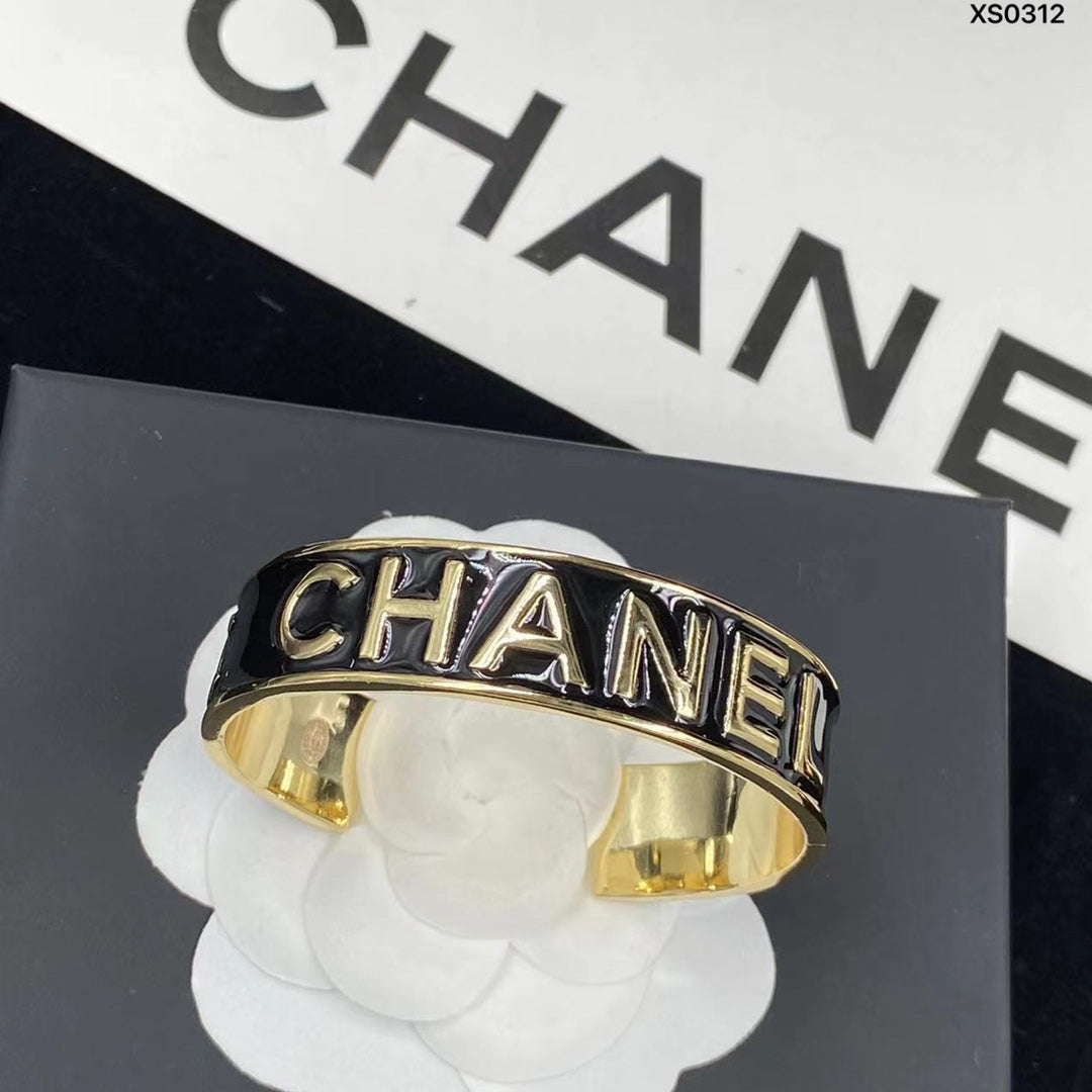 1C189KDE Stylish Bracelets