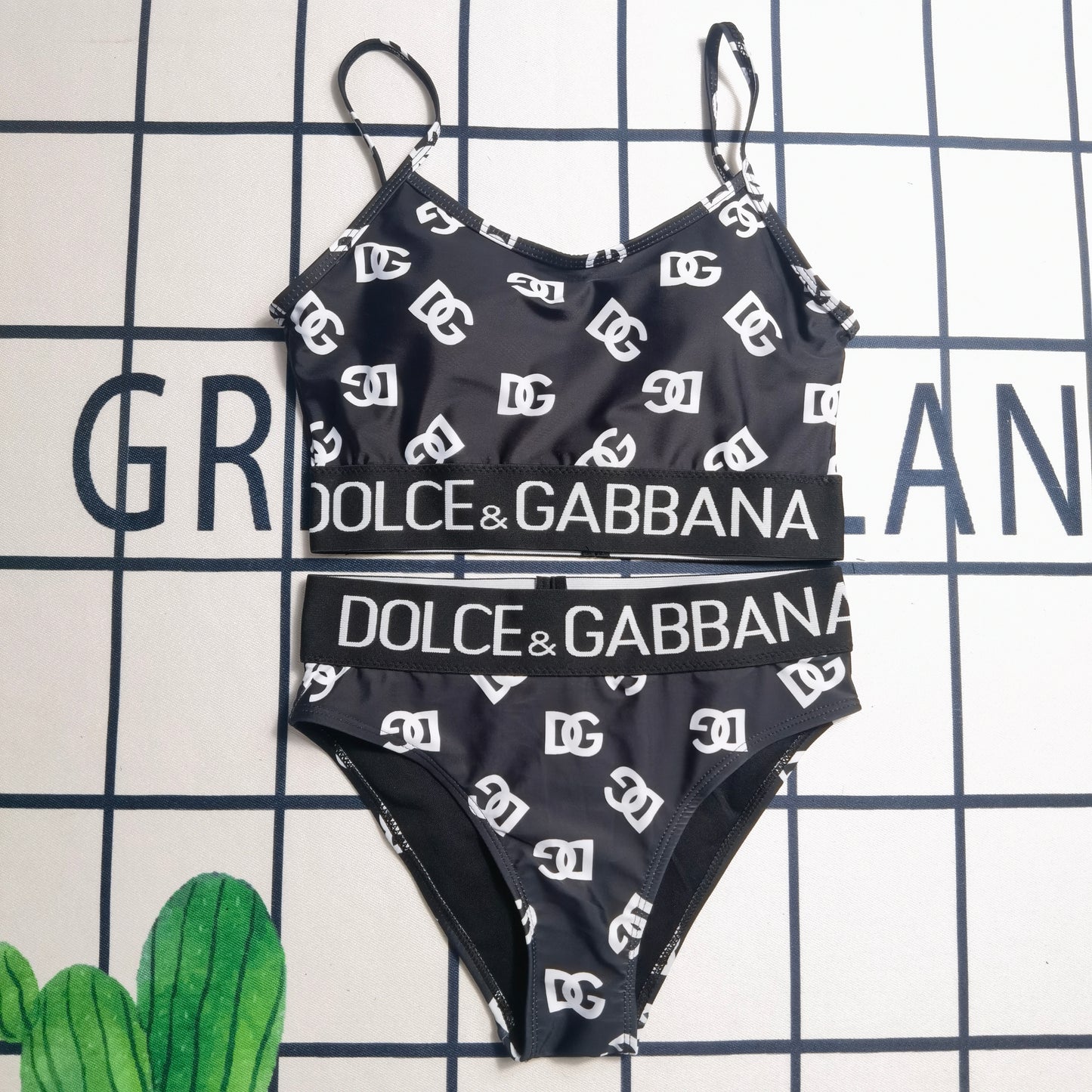14A194YDE Stylish Bikini swimsuit