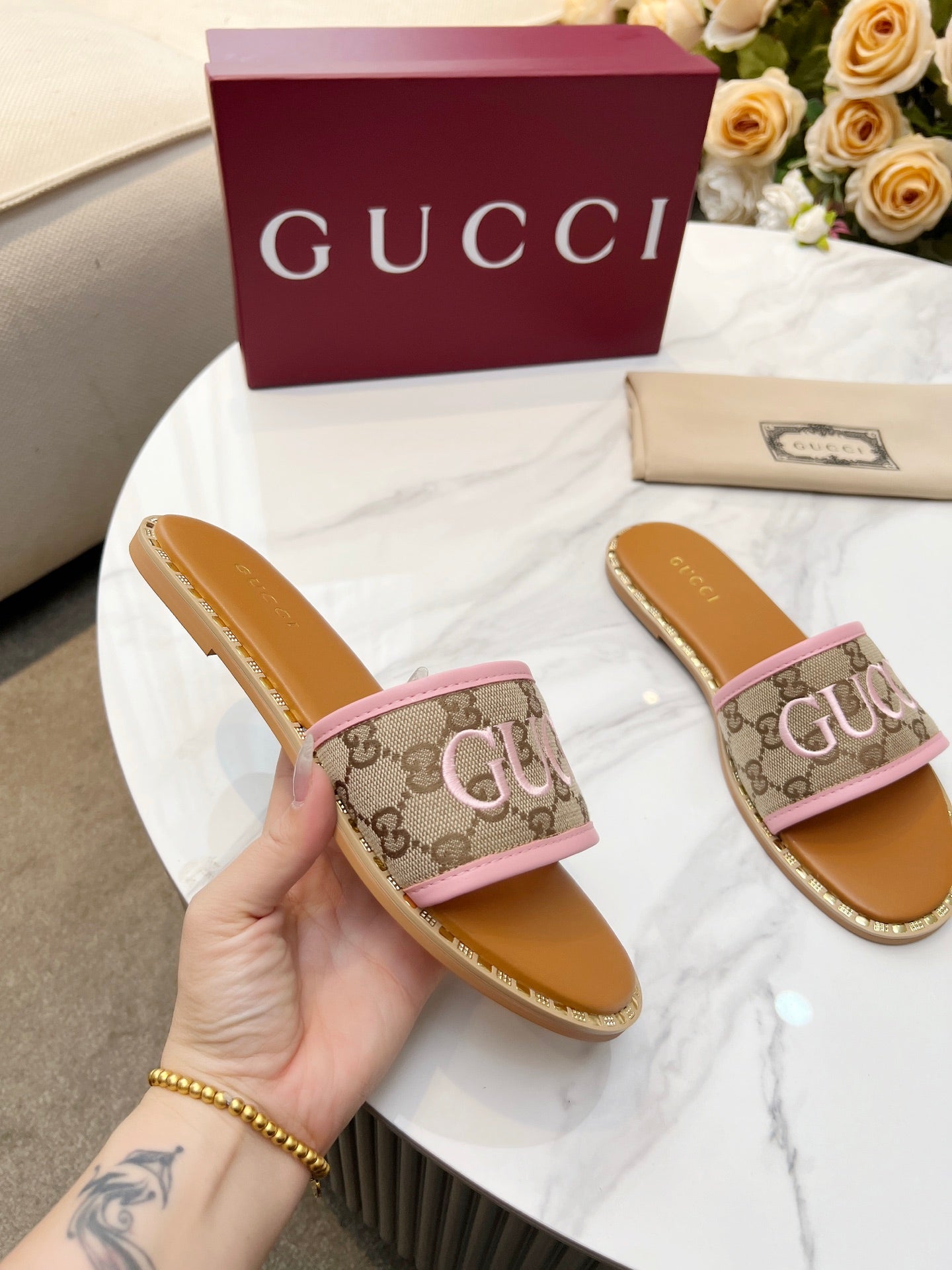 255QB29ZDE Stylish leather Slippers