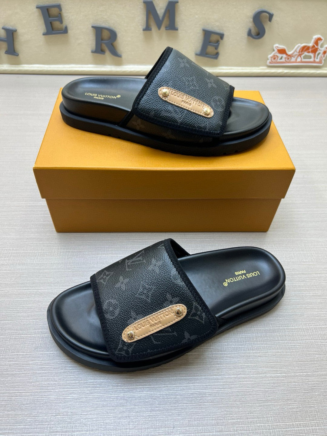575NE6ZDE Stylish Slippers