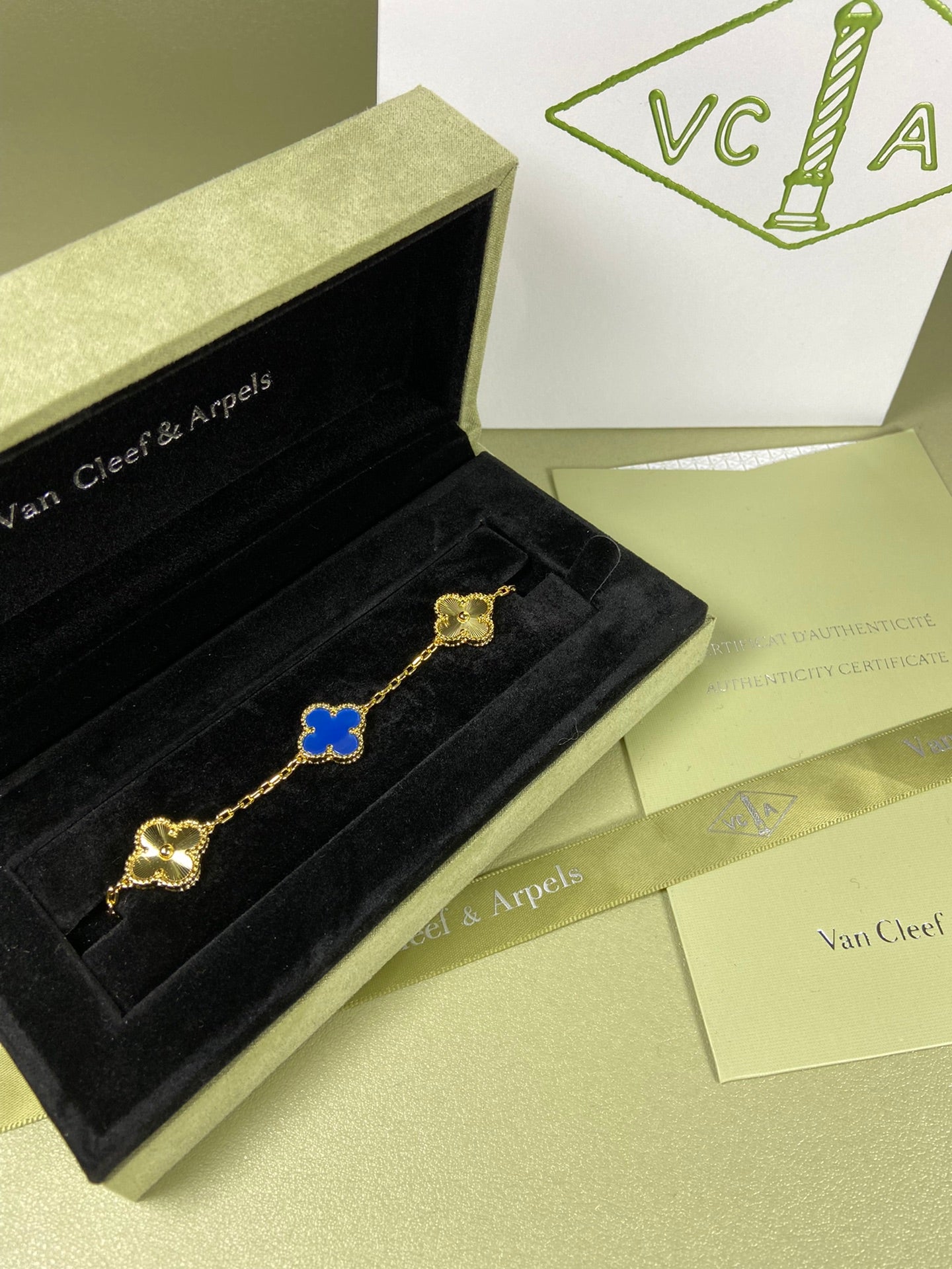 5XVA181KDE Stylish bracelets  5 flowers normal size1.5cm flower