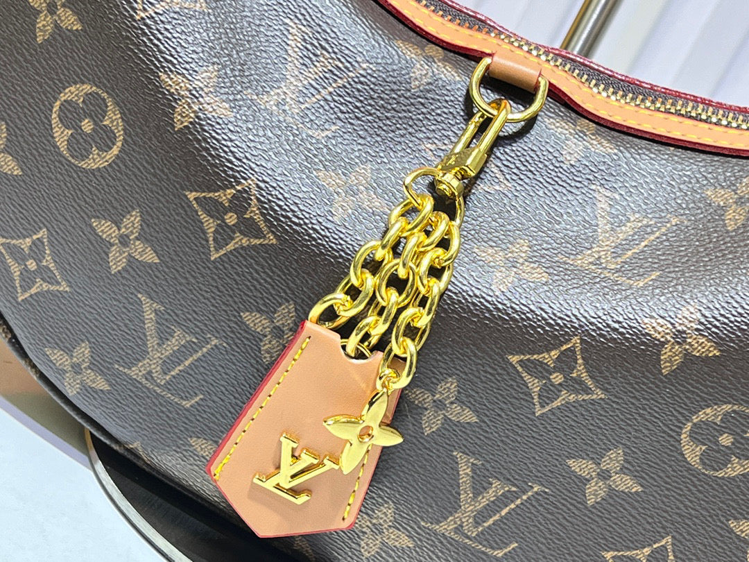 155NE35BDE Stylish leather bag