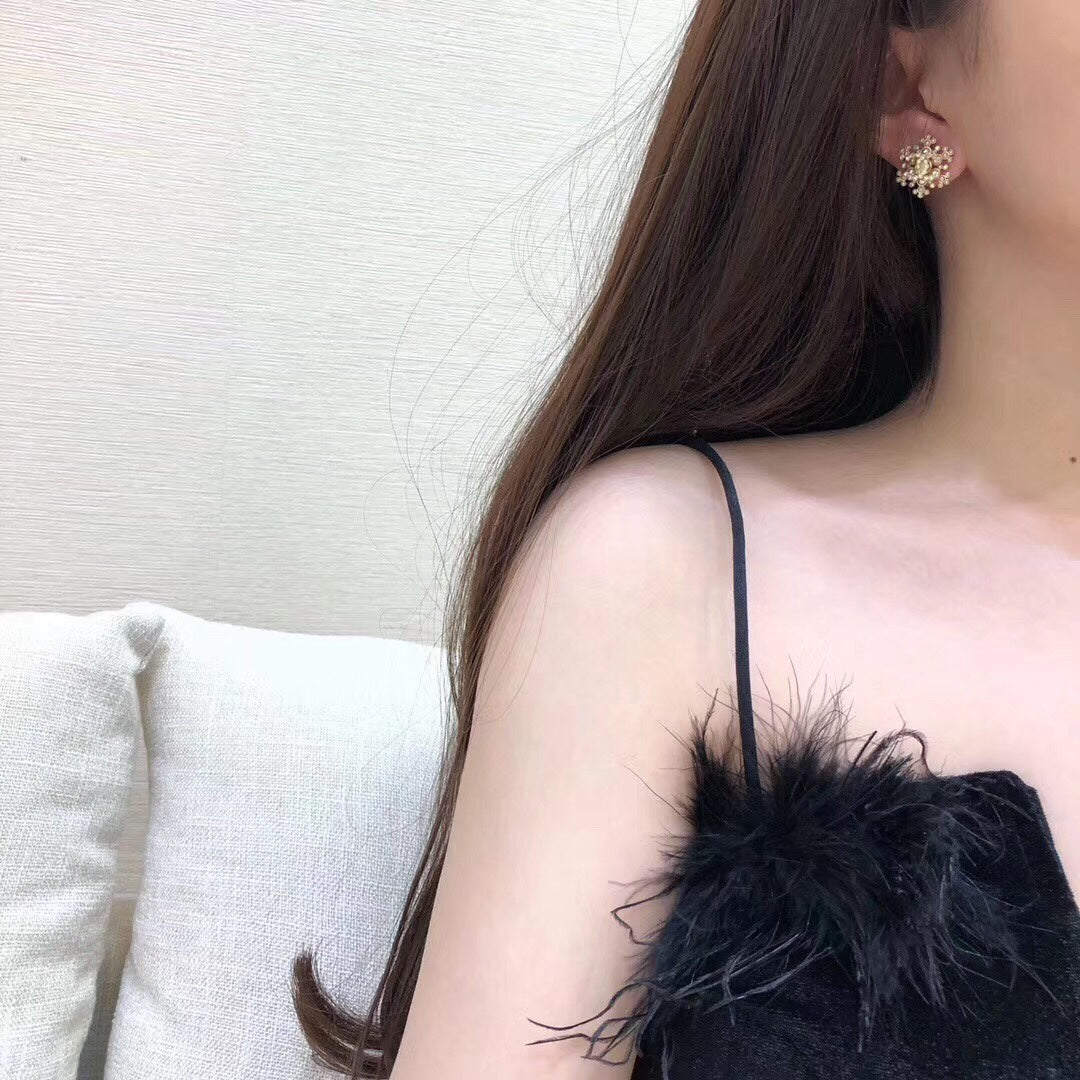 14C53EDE Stylish Earrings