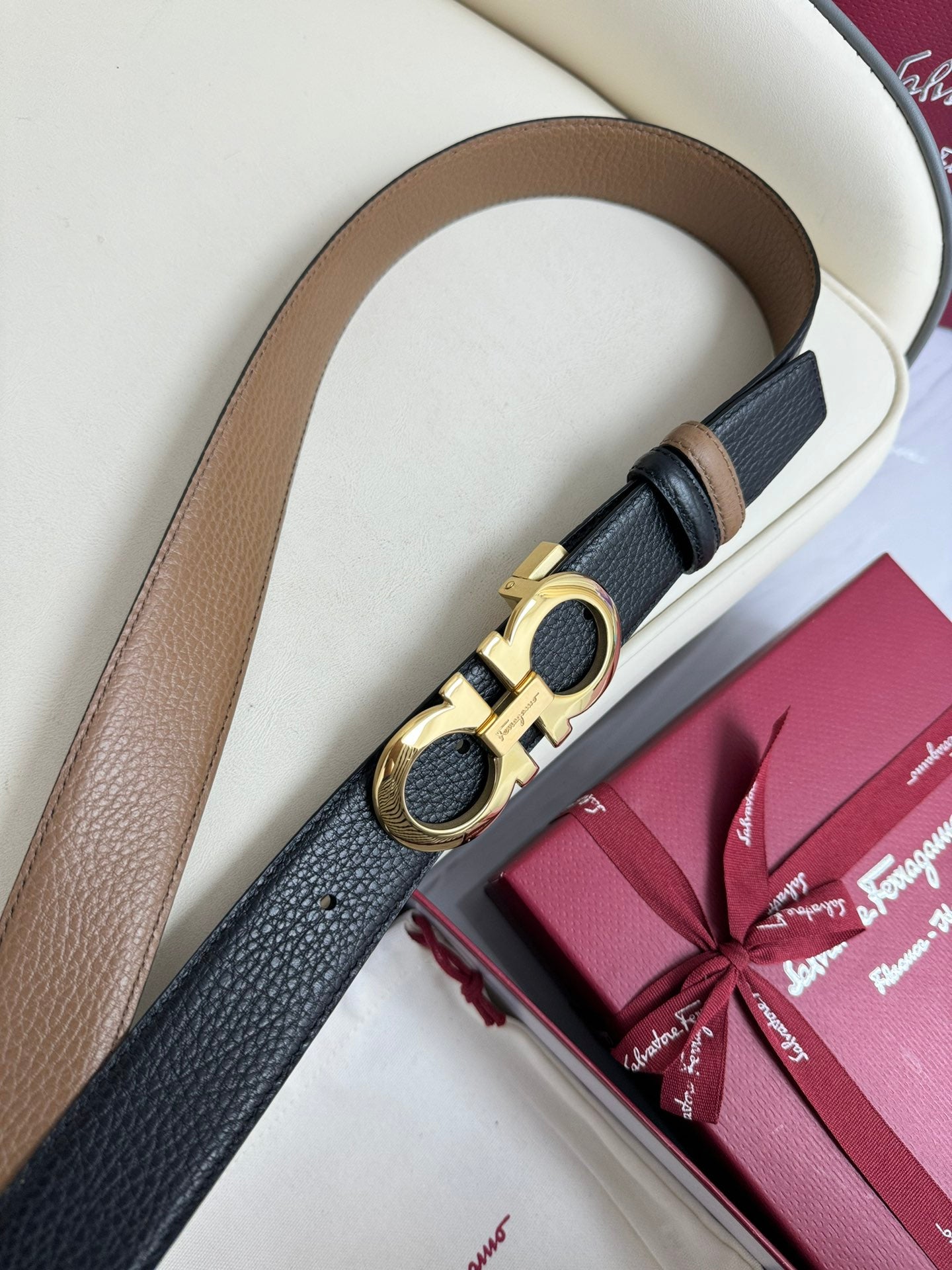 1WA169PDE Stylish  High quality belt With full package
