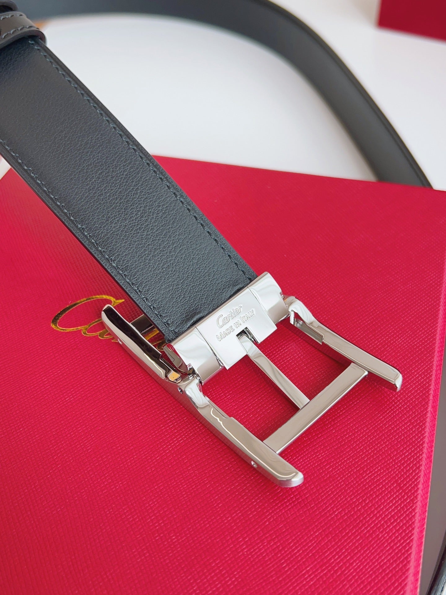 155RK244PDE Stylish  High quality belt With full package
