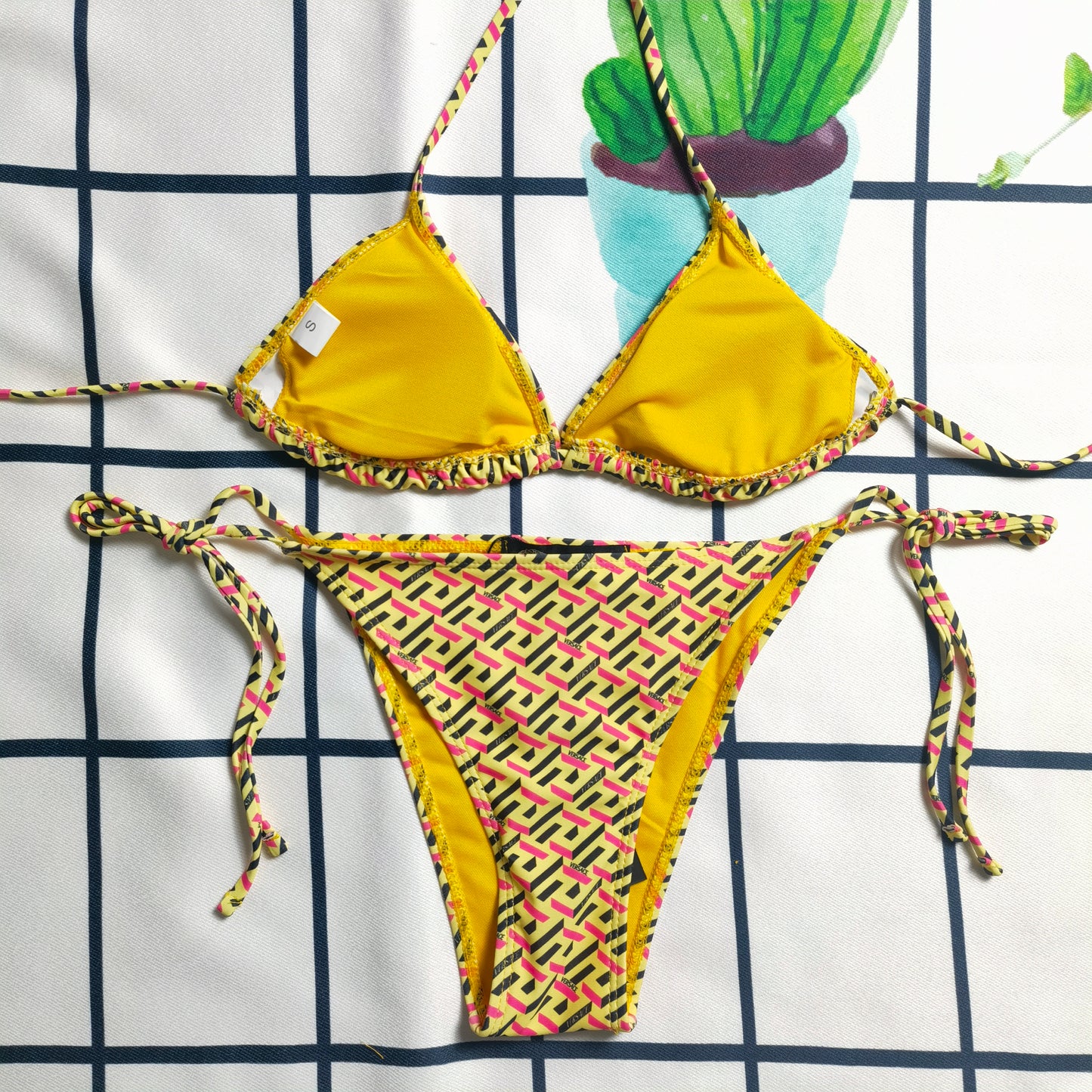 14V58YDE Stylish Bikini swimsuit