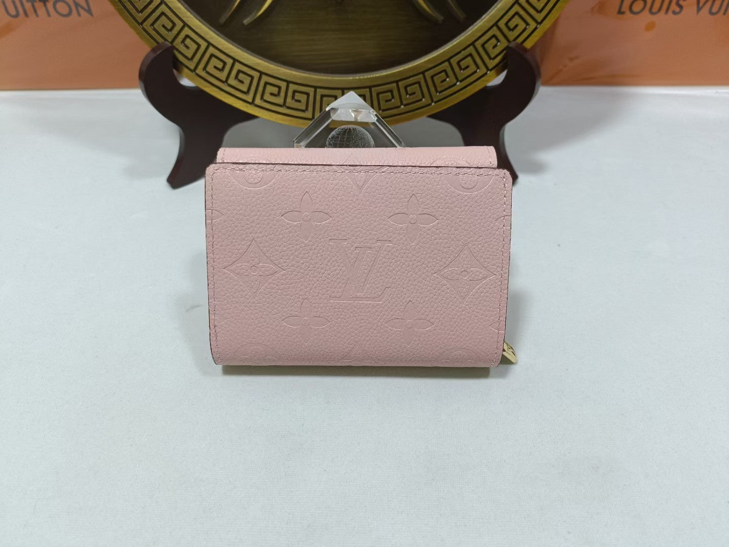 1XB385BDE Stylish leather wallets  ( with boxs)