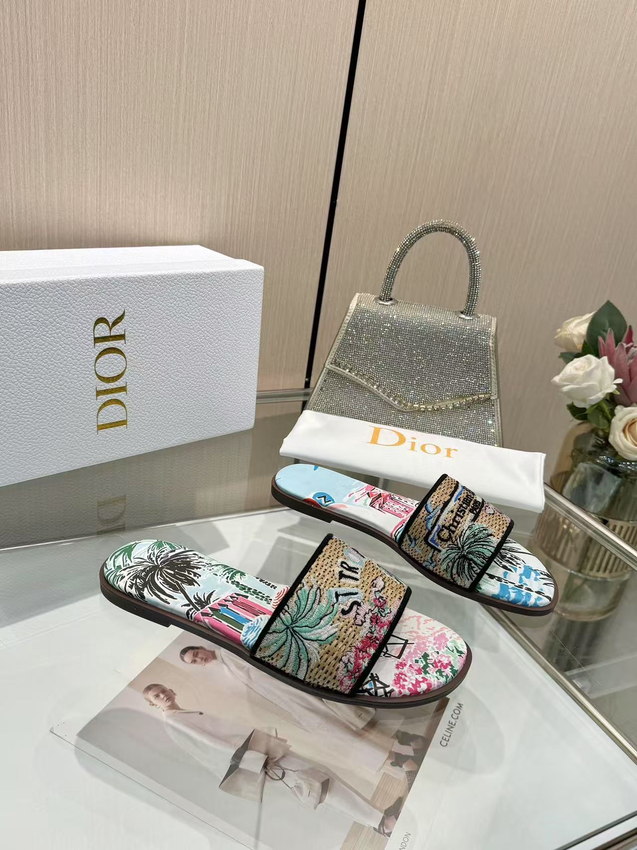 285ZD67ZDE Stylish  Peather Slippers