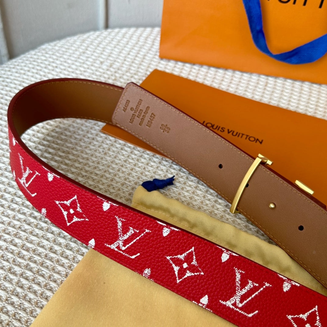 14E131PDE Stylish  High quality belt With full package