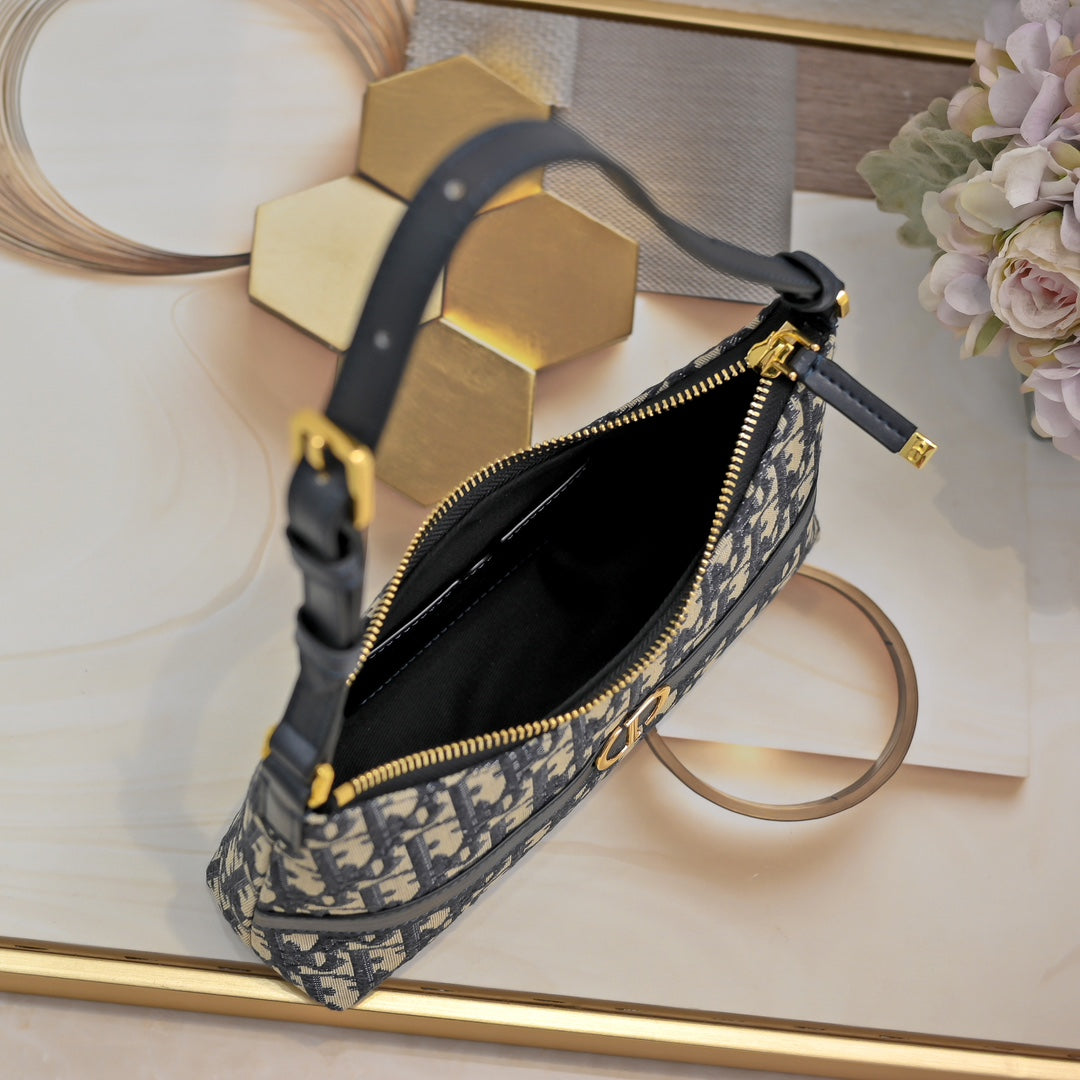 165ND100BDE Stylish leather bag