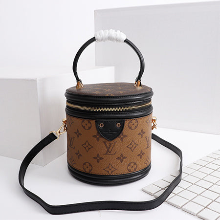 3E21BDE Stylish  leather bag 