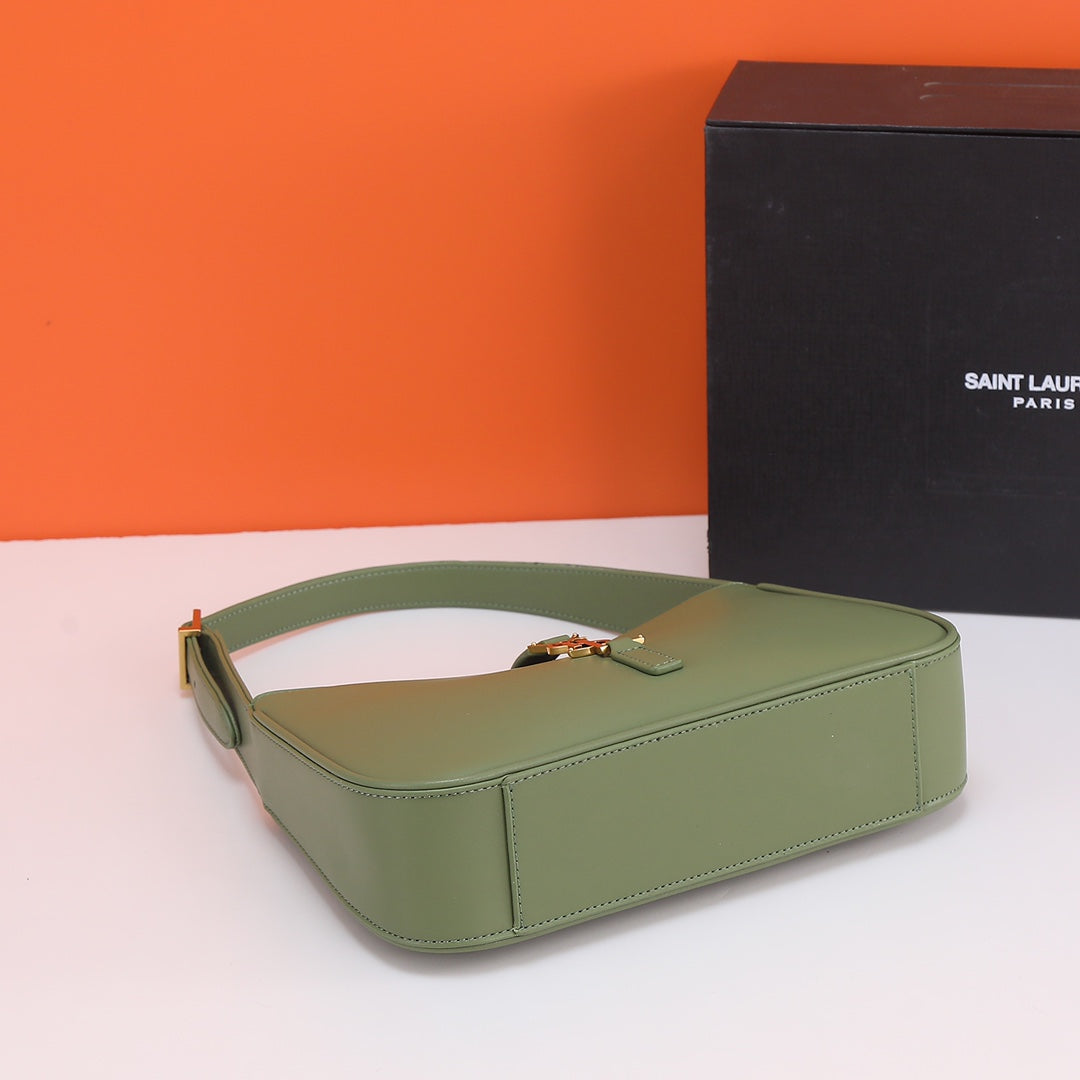 4XSL29BDE Stylish leather bag 