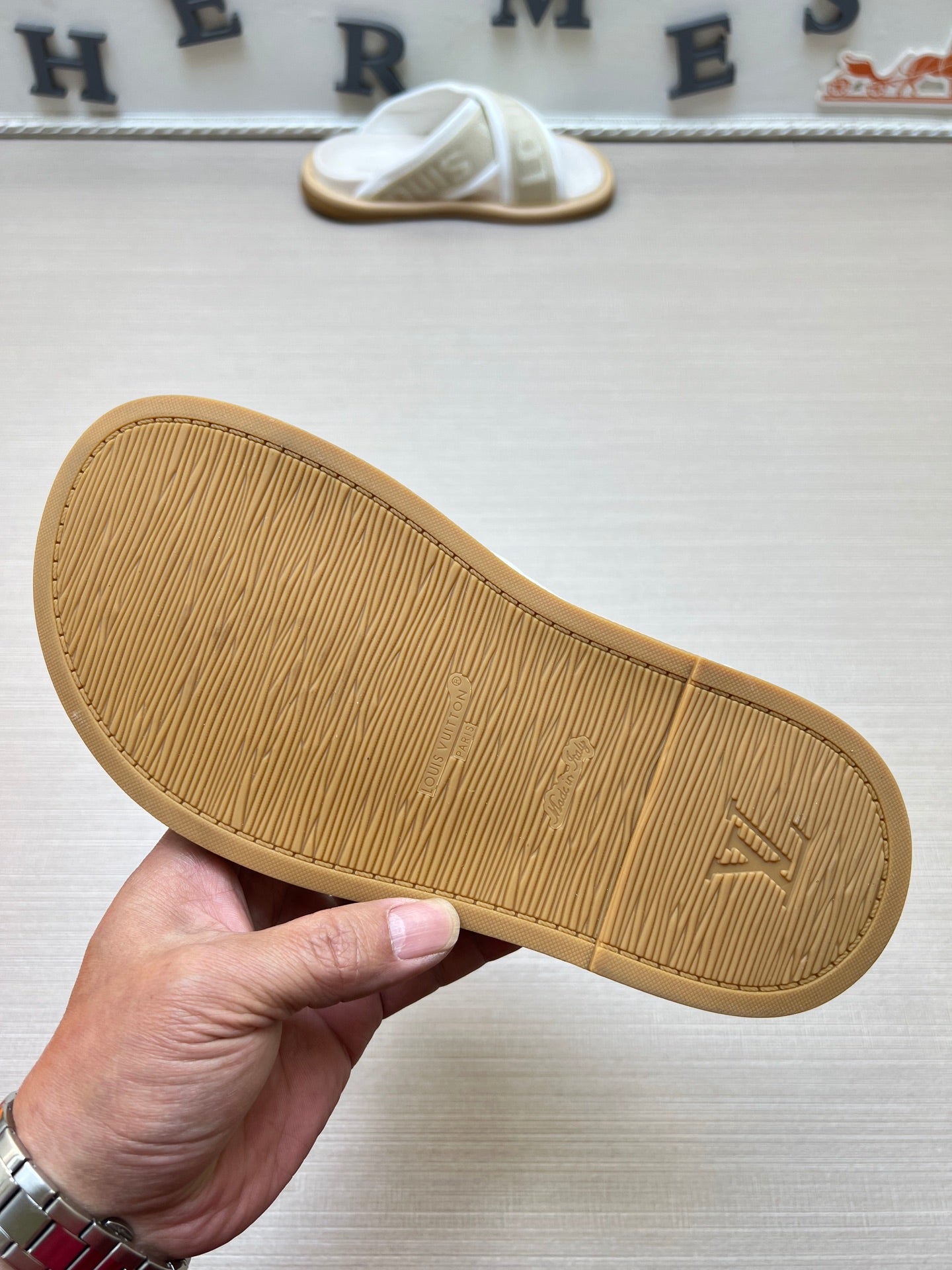 535ZE271ZDE Stylish Slippers