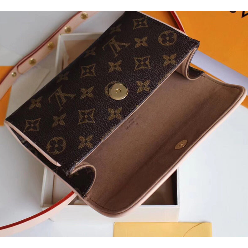 1XE62BDE Stylish leather bag