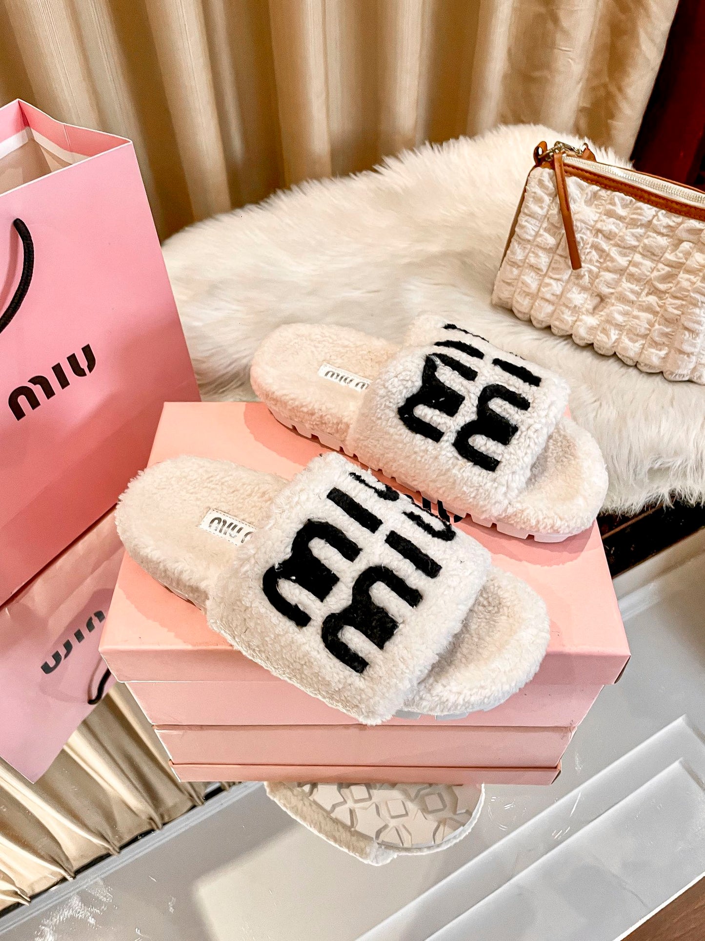 1JA25ZDE Stylish Slippers